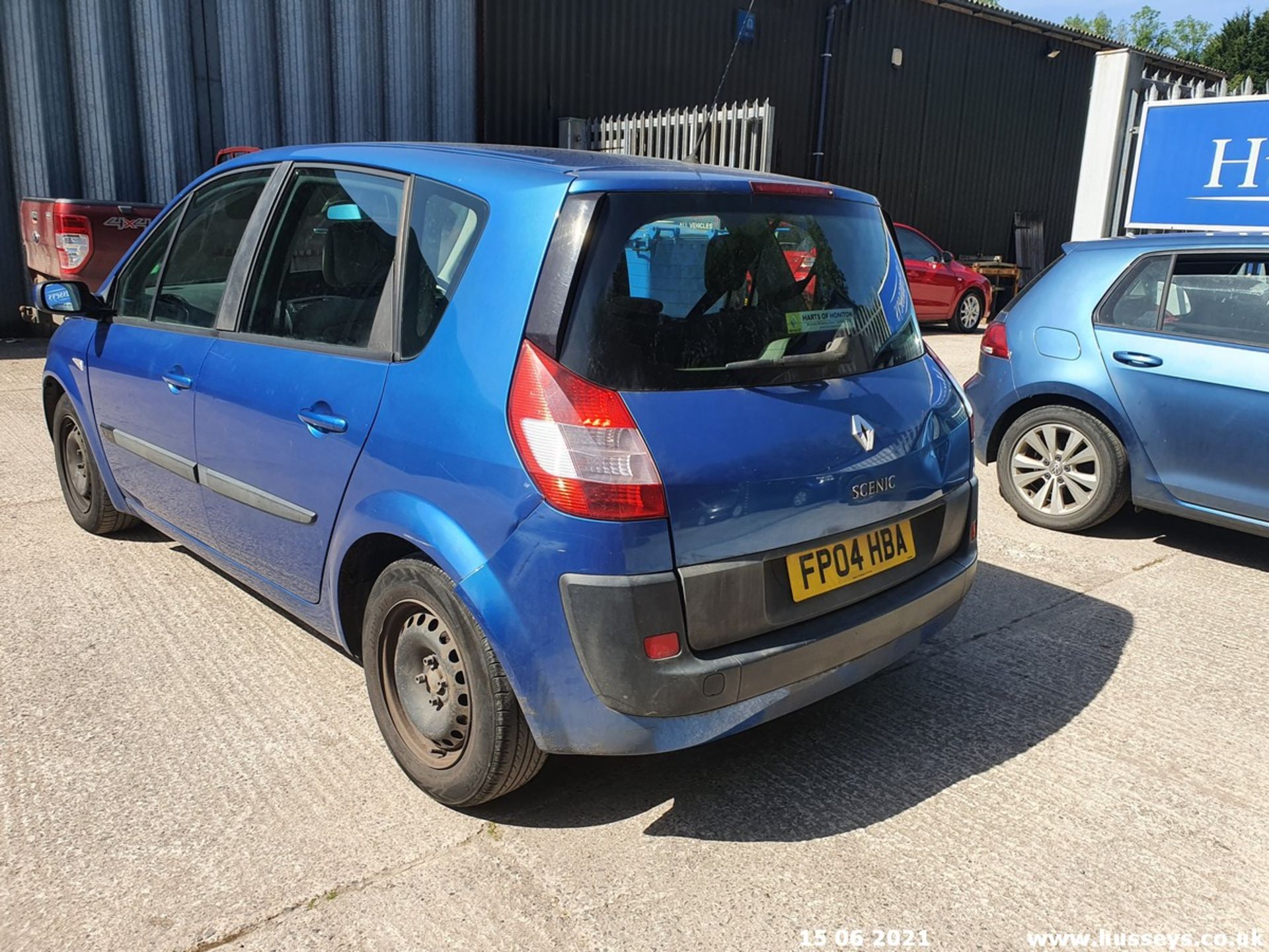 04/04 RENAULT SCENIC - 1598cc 5dr Estate (Blue) - Image 9 of 19