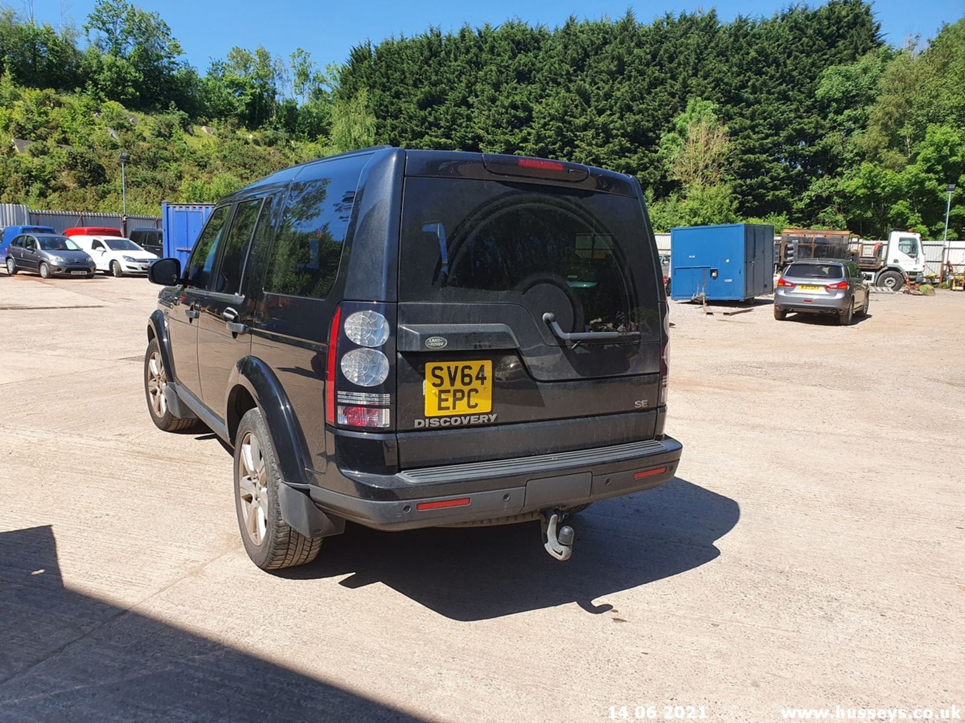 14/64 LAND ROVER DISCOVERY SE TECH SDV6 AU - 2993cc 5dr Estate (Black, 97k) - Image 7 of 13