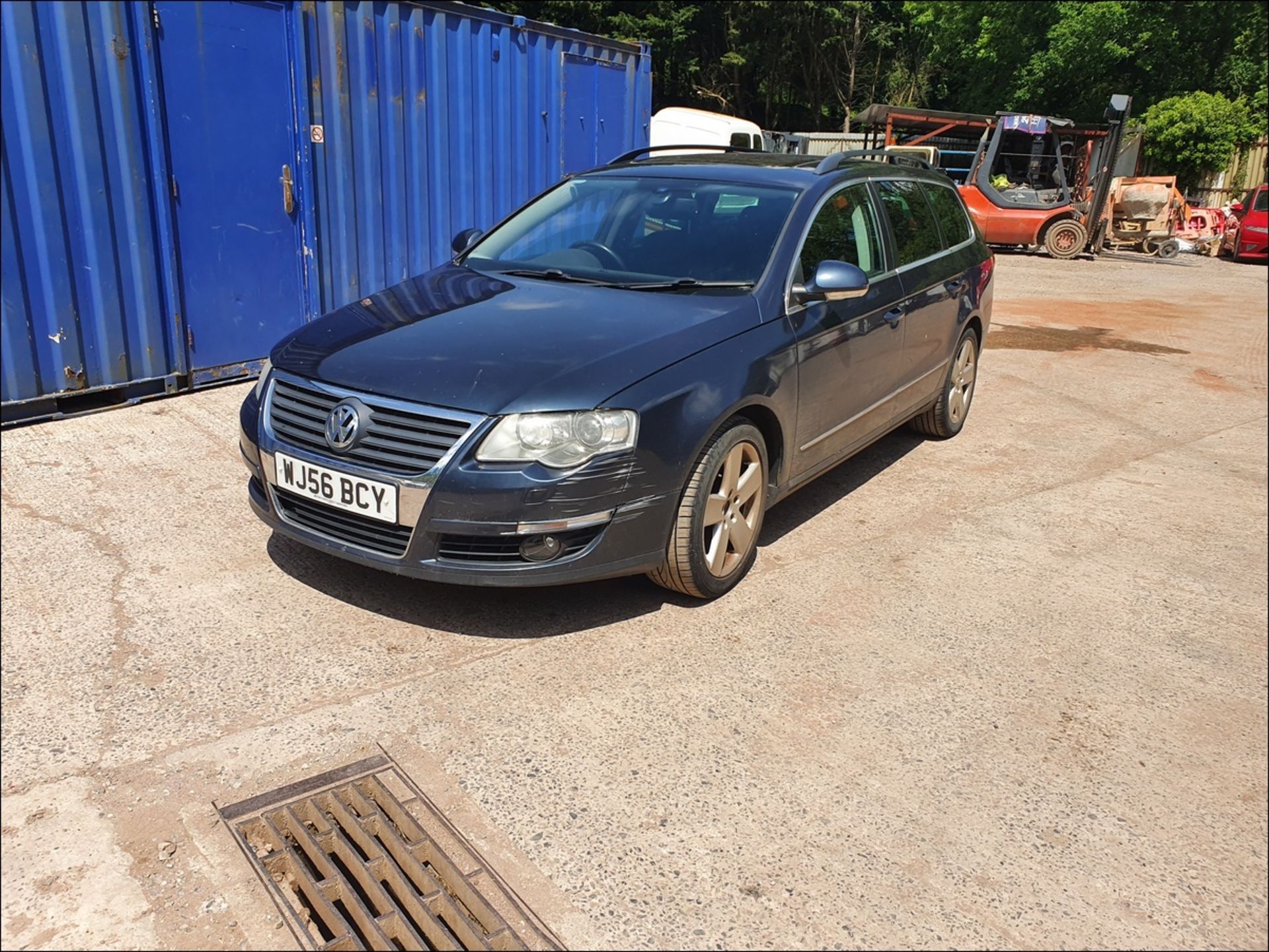 06/56 VOLKSWAGEN PASSAT SPORT TDI - 1968cc 5dr Estate (Blue, 154k) - Image 5 of 14