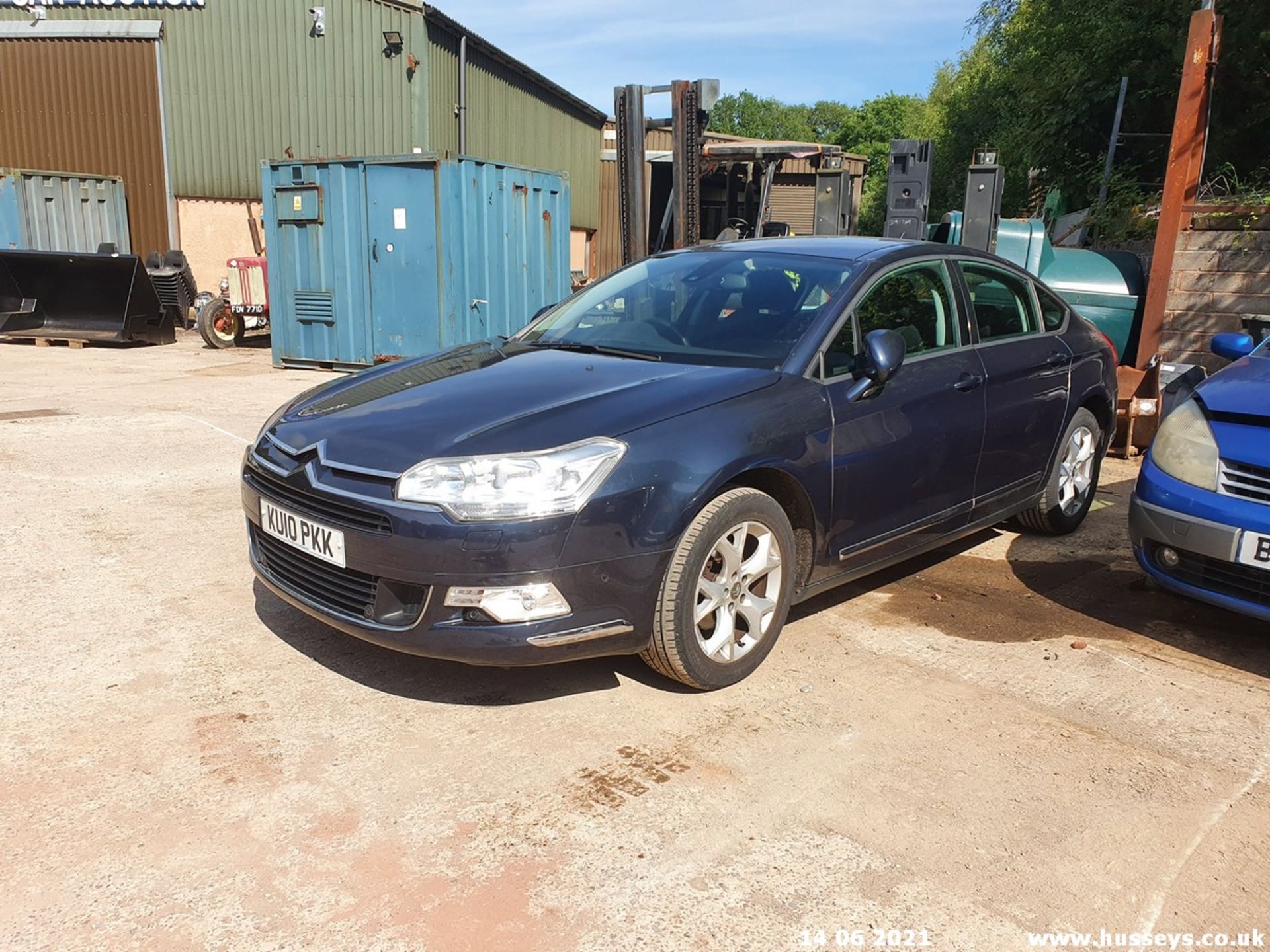 10/10 CITROEN C5 VTR PLUS NAV HDI 160 - 1997cc 4dr Saloon (Blue, 94k) - Image 6 of 15