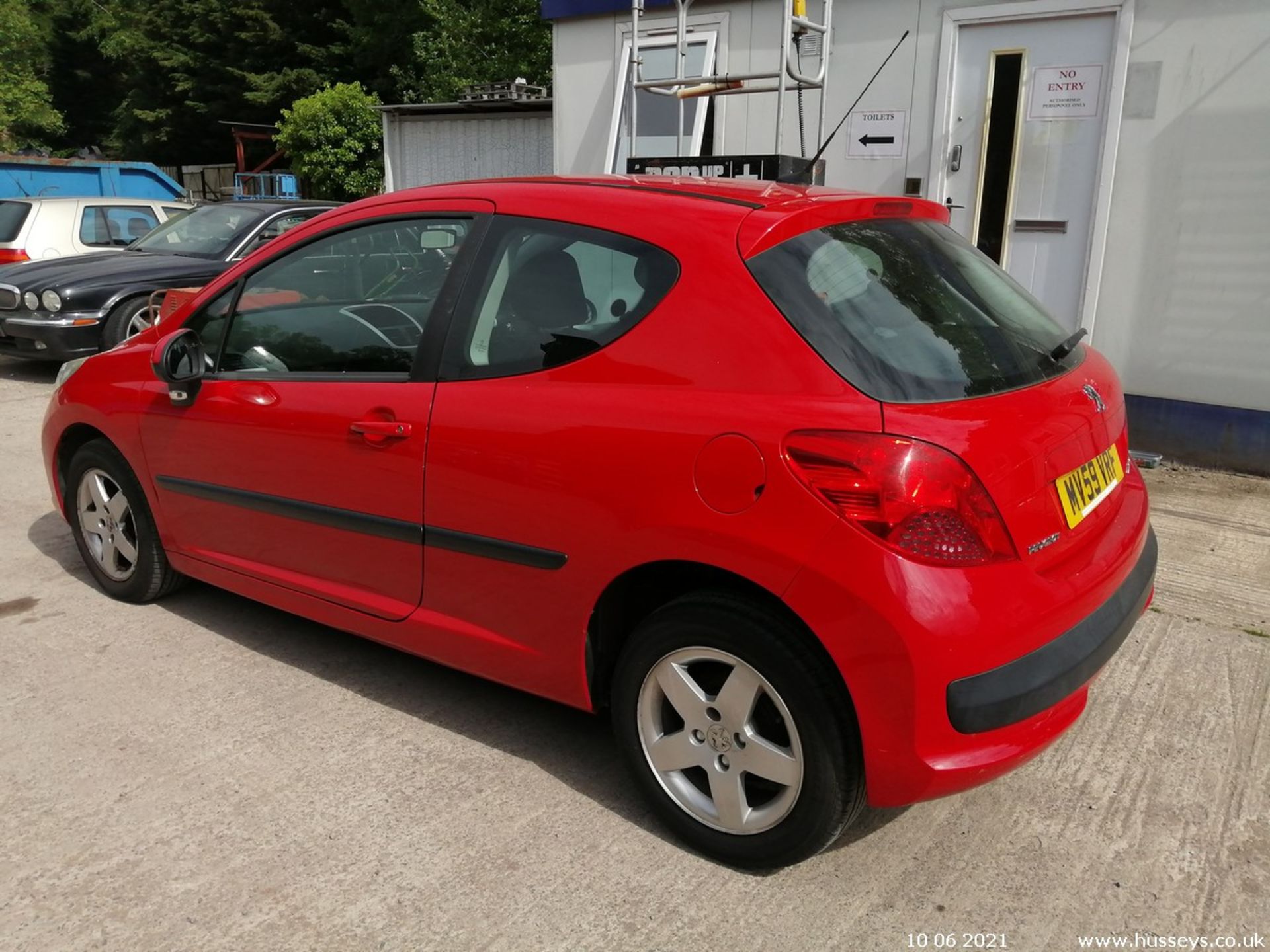 09/59 PEUGEOT 207 VERVE - 1360cc 3dr Hatchback (Red, 89k) - Image 5 of 13