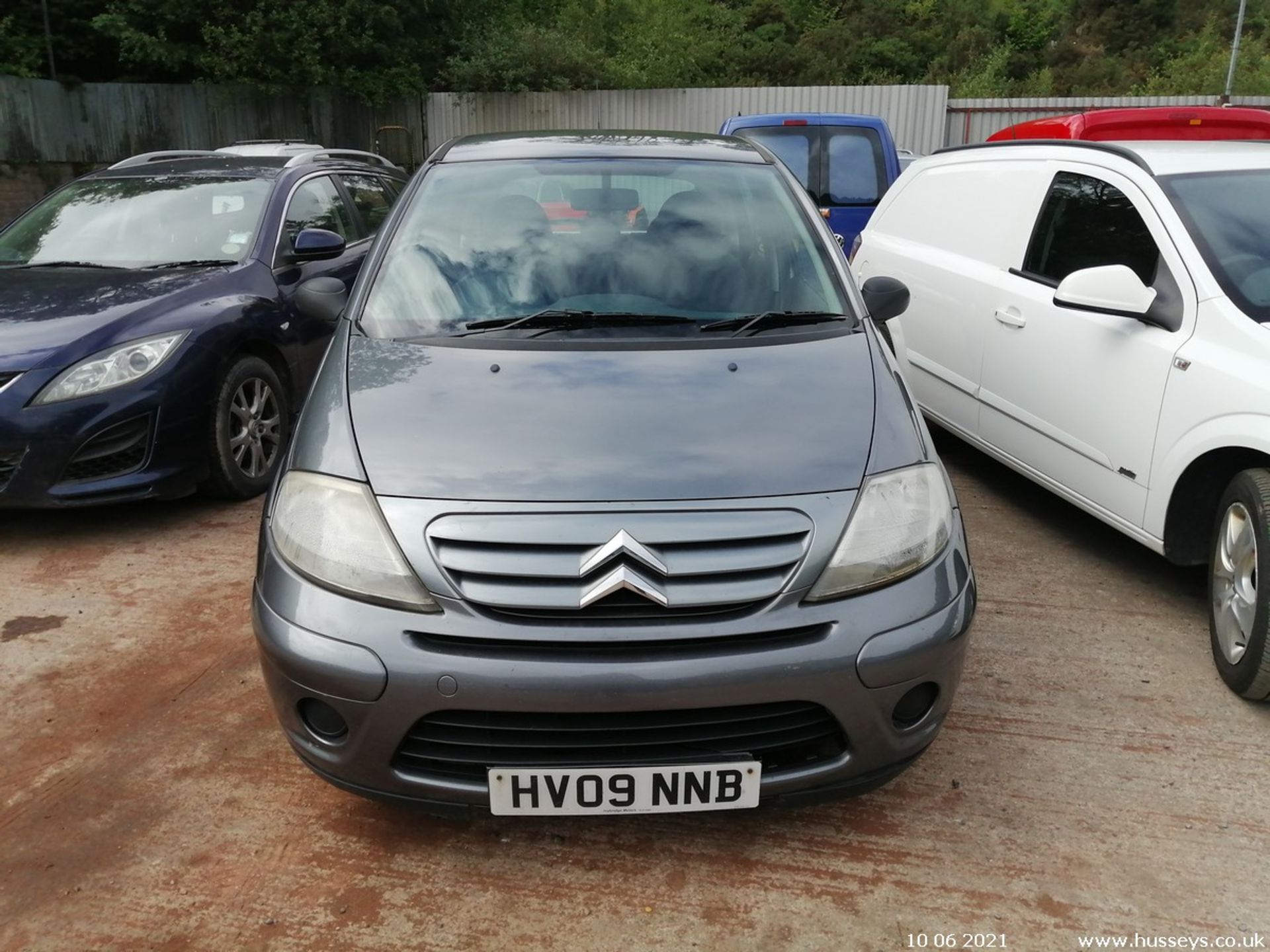 09/09 CITROEN C3 VTR - 1360cc 5dr Hatchback (Grey, 118k) - Image 2 of 11