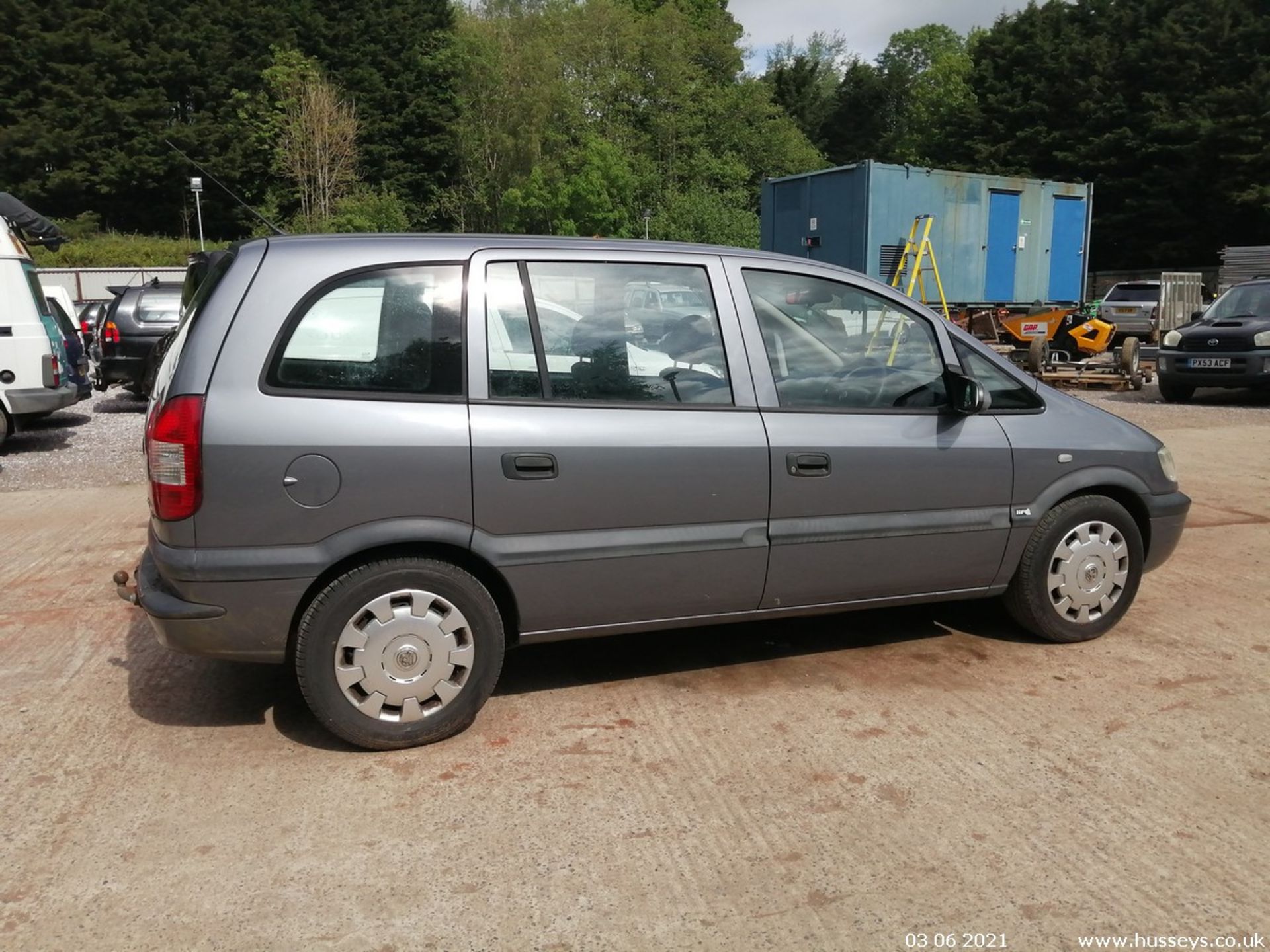 05/05 VAUXHALL ZAFIRA LIFE 16V AUTO - 1796cc 5dr MPV (Grey) - Image 6 of 10