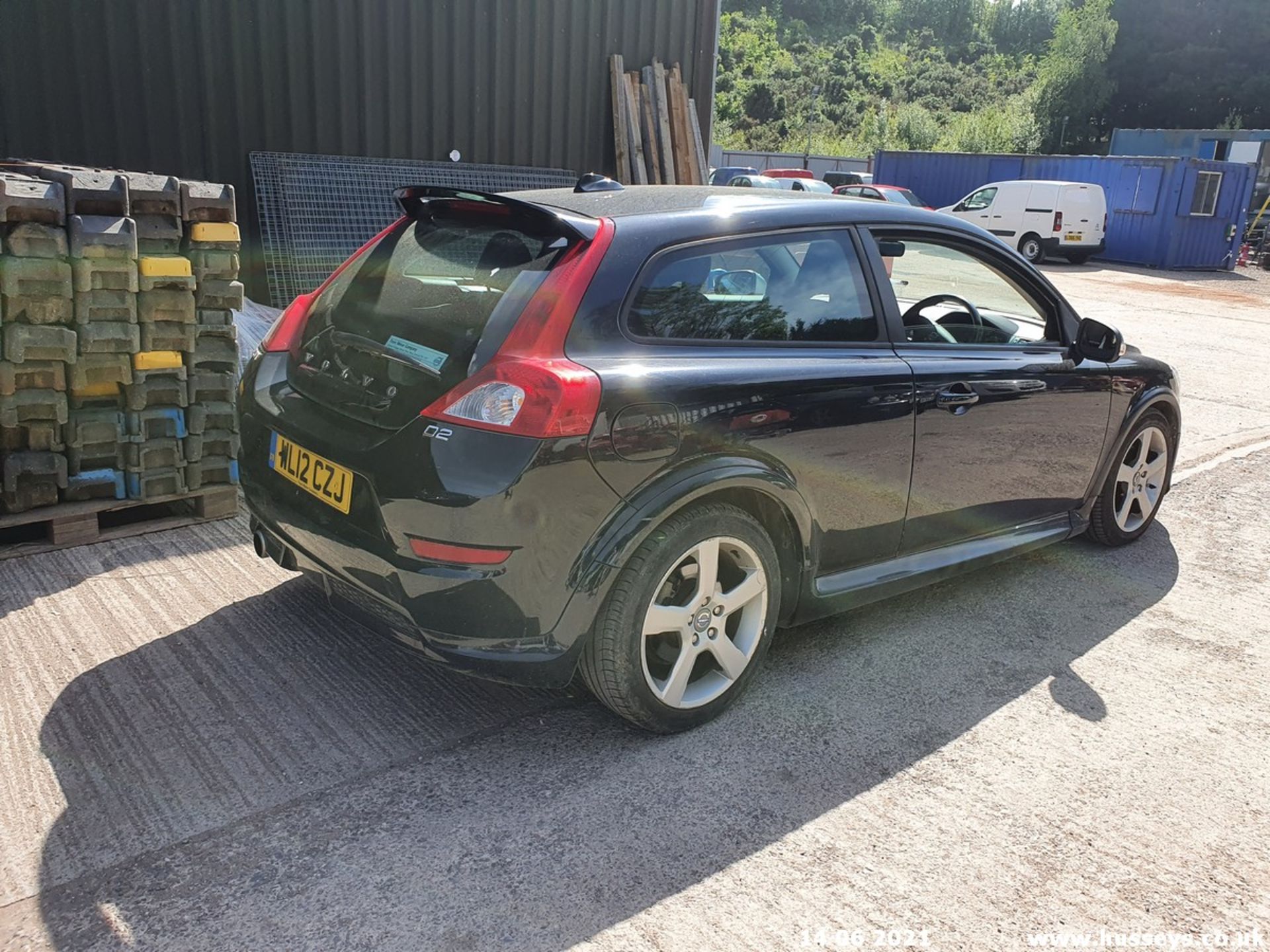 12/12 VOLVO C30 R-DESIGN D2 - 1560cc 3dr Hatchback (Black, 70k) - Image 4 of 12