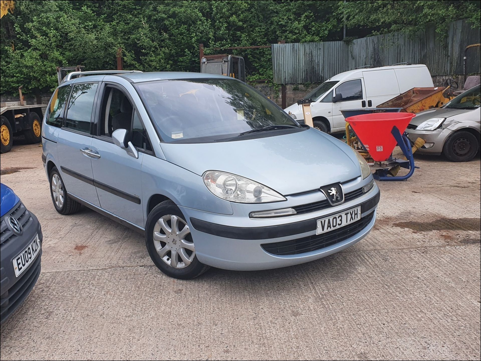 03/03 PEUGEOT 807 EXECUTIVE HDI - 1997cc 5dr MPV (Silver, 127k) - Image 8 of 17