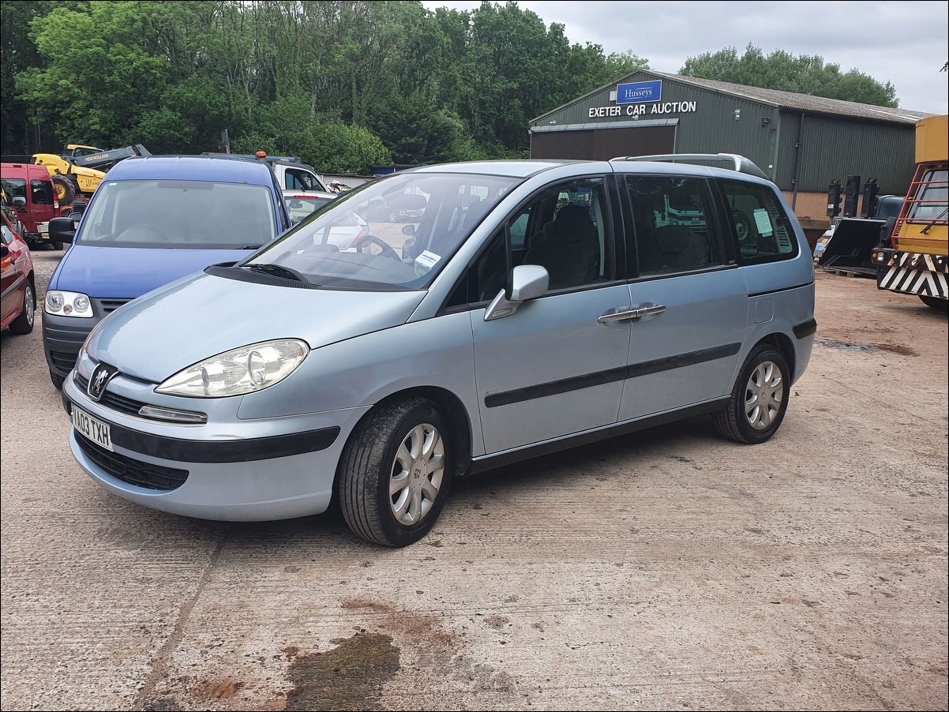 03/03 PEUGEOT 807 EXECUTIVE HDI - 1997cc 5dr MPV (Silver, 127k) - Image 10 of 17