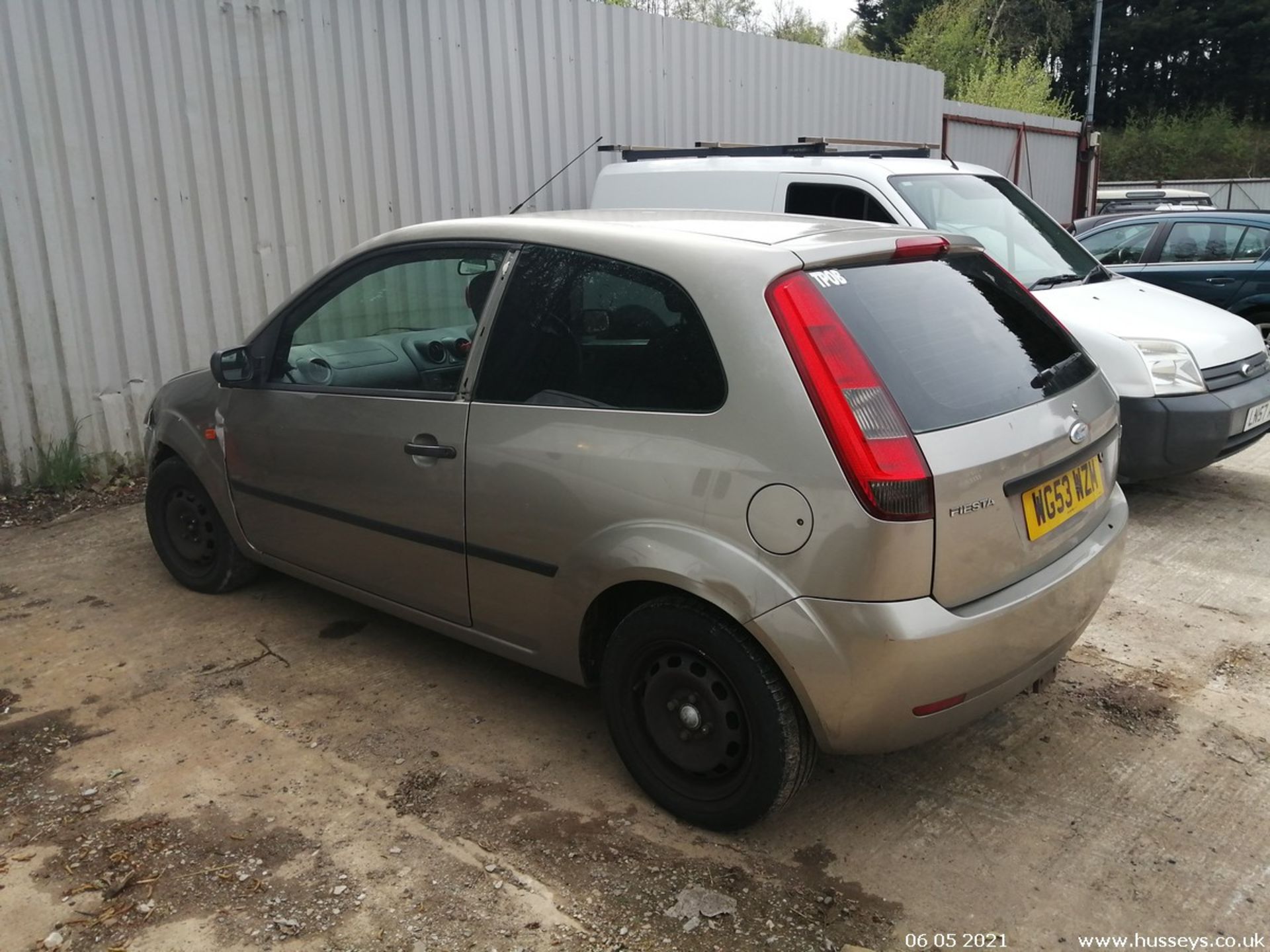 03/53 FORD FIESTA ZETEC - 1388cc 3dr Hatchback (Silver, 115k) - Image 5 of 11