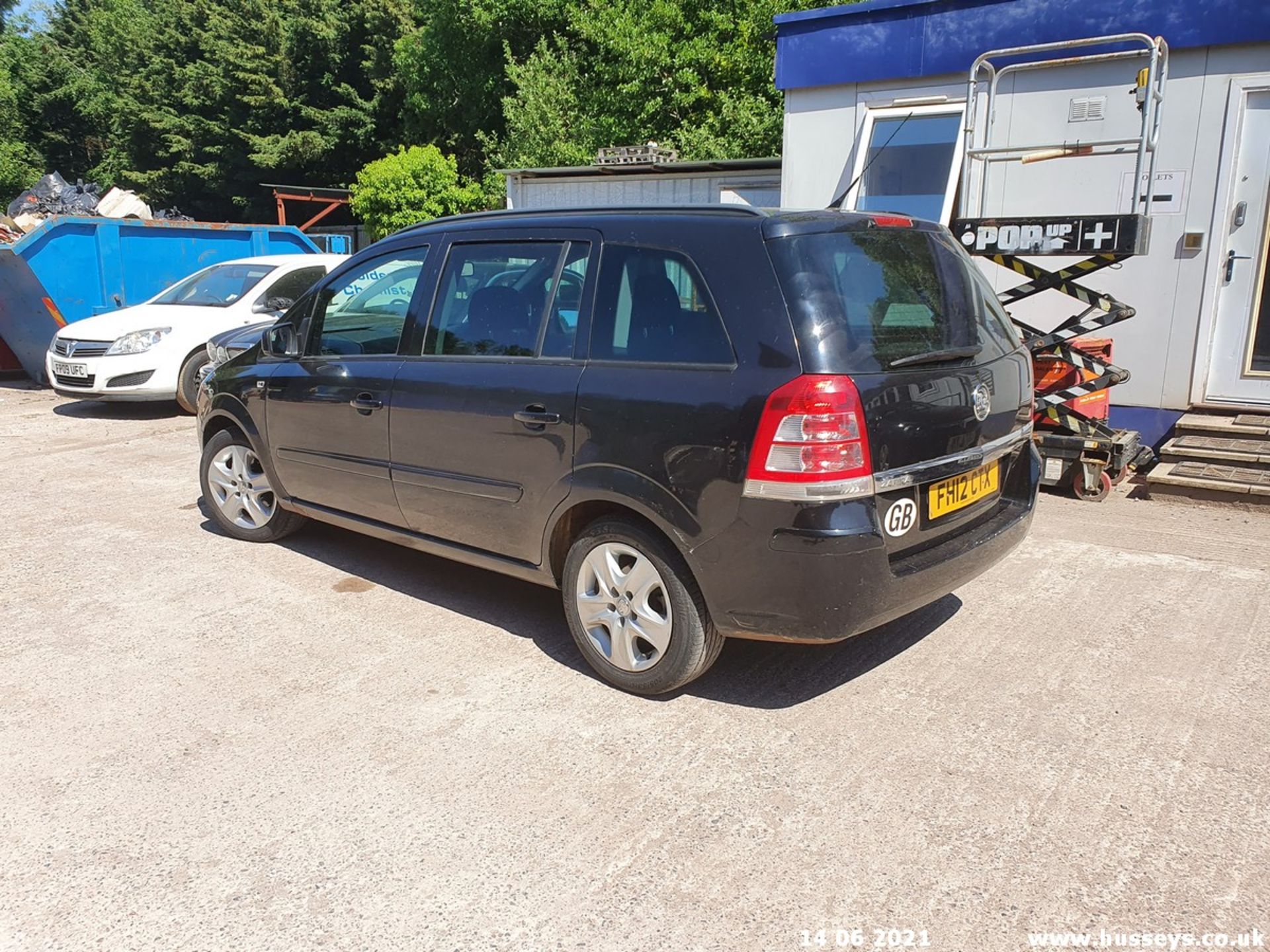 12/12 VAUXHALL ZAFIRA EXCLUSIV - 1598cc 5dr MPV (Black) - Image 7 of 15