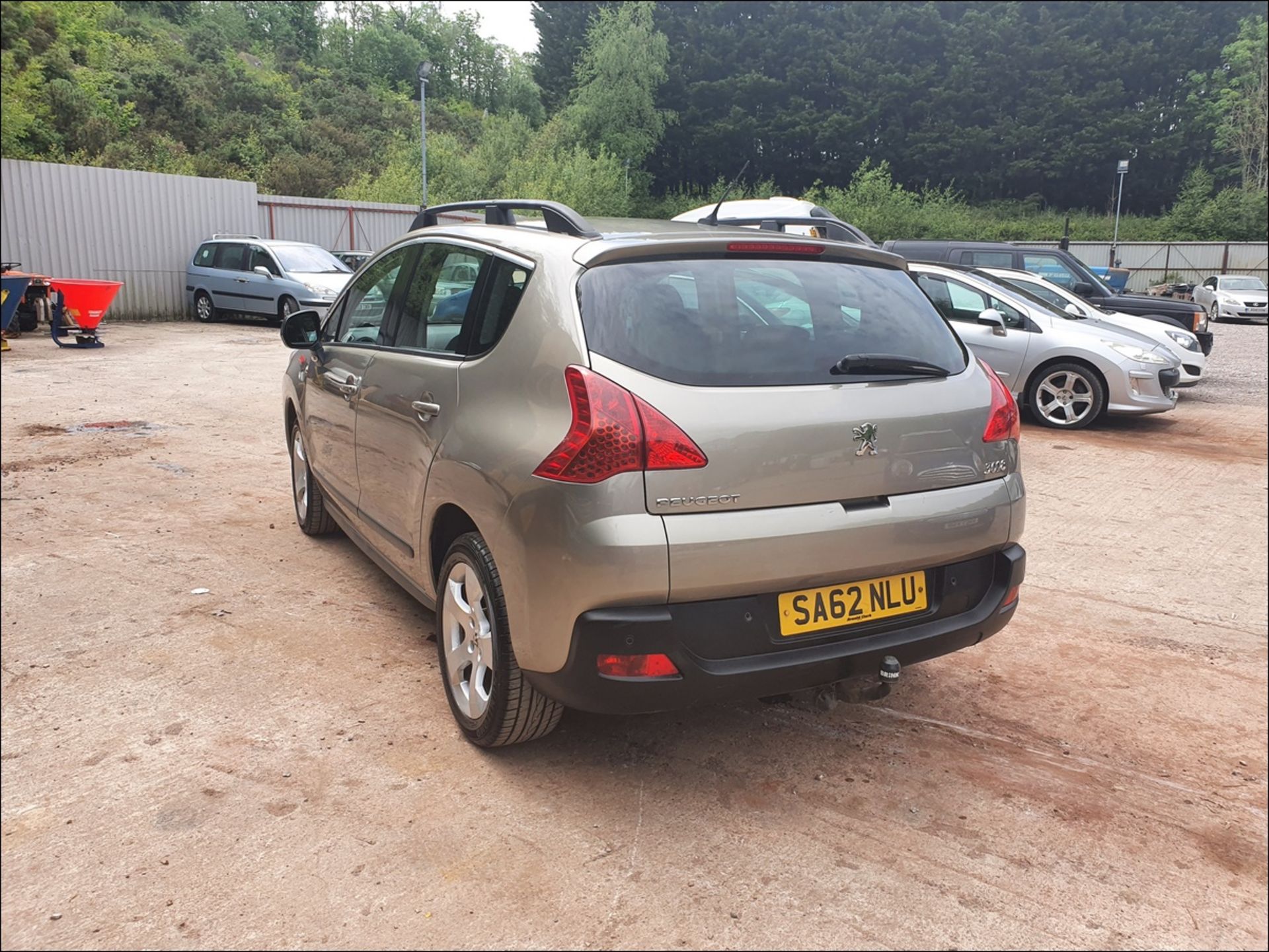 12/62 PEUGEOT 3008 ACTIVE HDI - 1560cc 5dr Hatchback (Grey, 110k) - Image 7 of 16