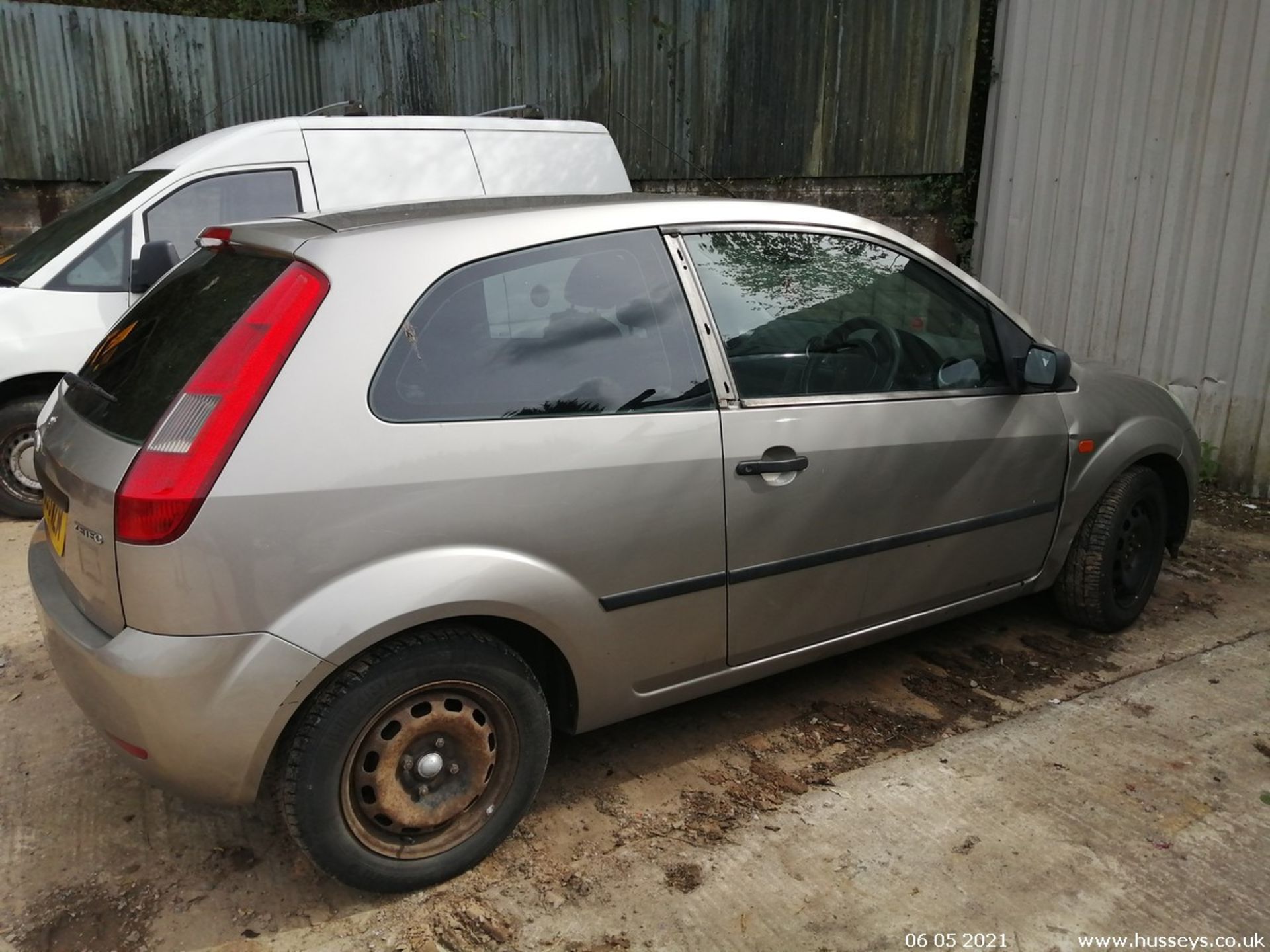 03/53 FORD FIESTA ZETEC - 1388cc 3dr Hatchback (Silver, 115k) - Image 9 of 11