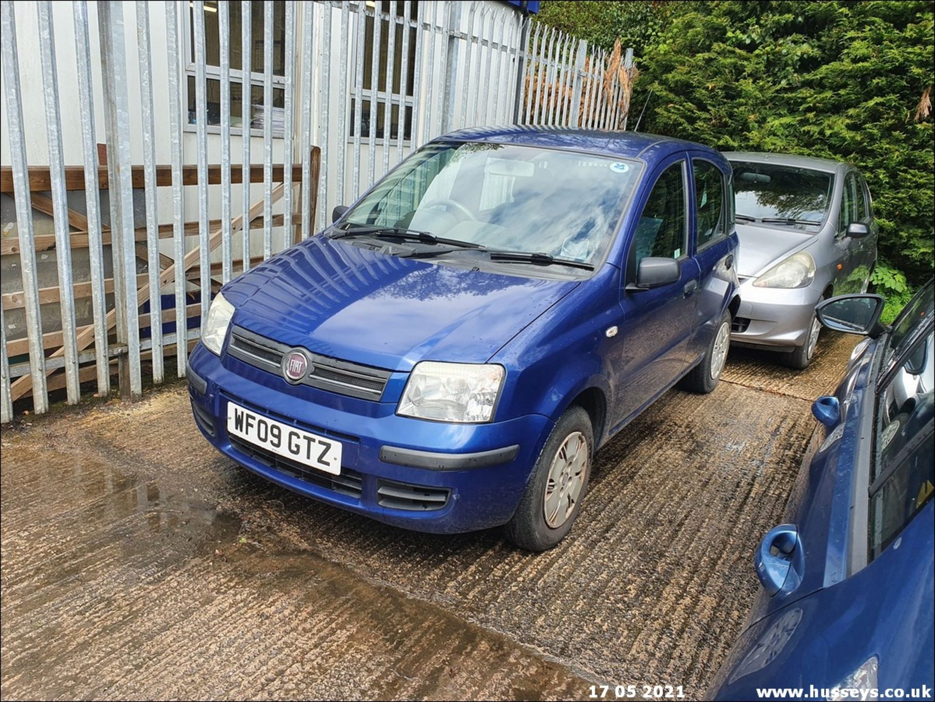 09/09 FIAT PANDA DYNAMIC MULTIJET - 1248cc 5dr Hatchback (Blue, 91k) - Image 2 of 12