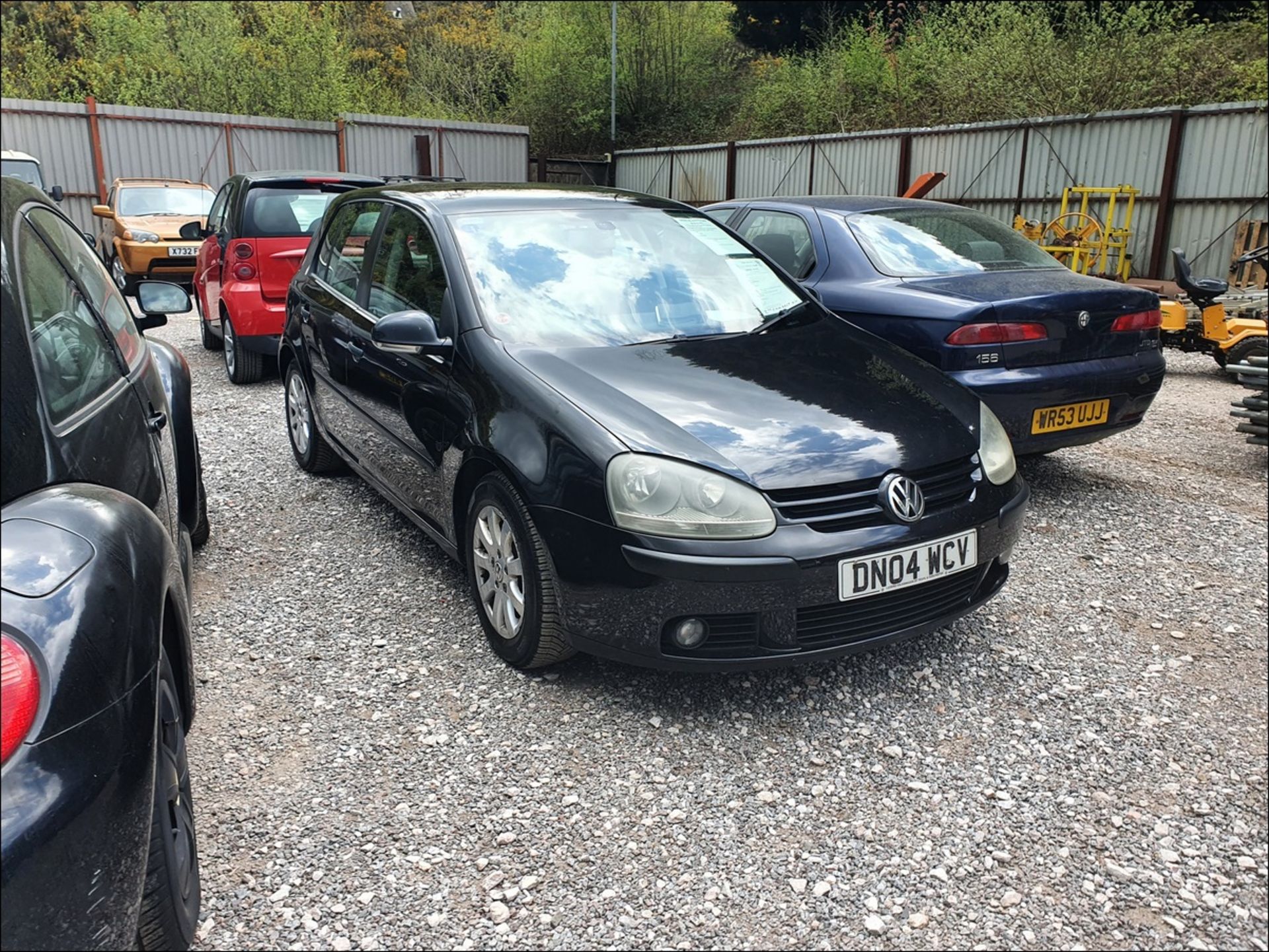 04/04 VOLKSWAGEN GOLF TDI SE - 1896cc 5dr Hatchback (Black, 190k) - Image 3 of 12