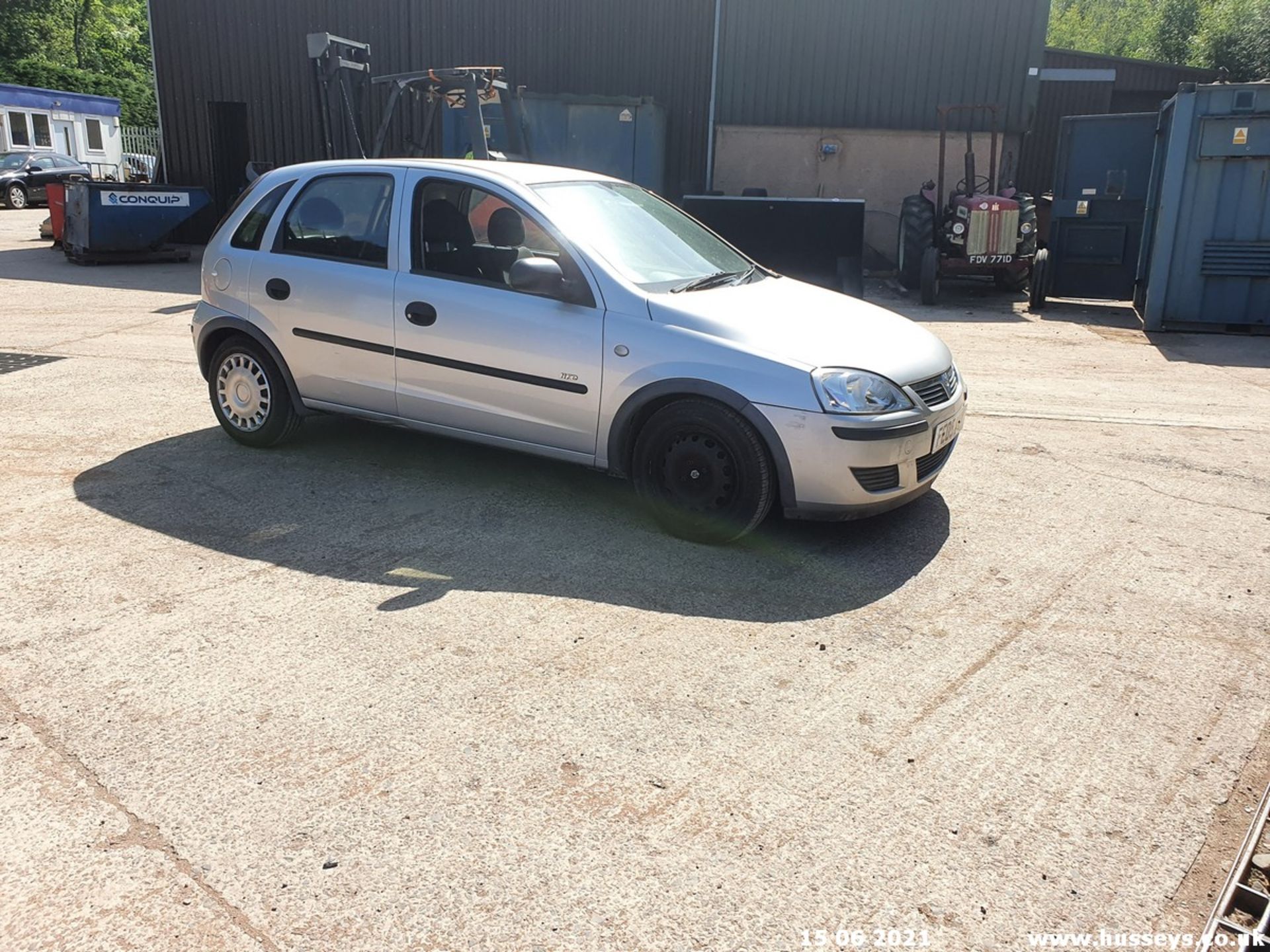 05/05 VAUXHALL CORSA LIFE TWINPORT - 1229cc 5dr Hatchback (Silver, 81k) - Image 3 of 20