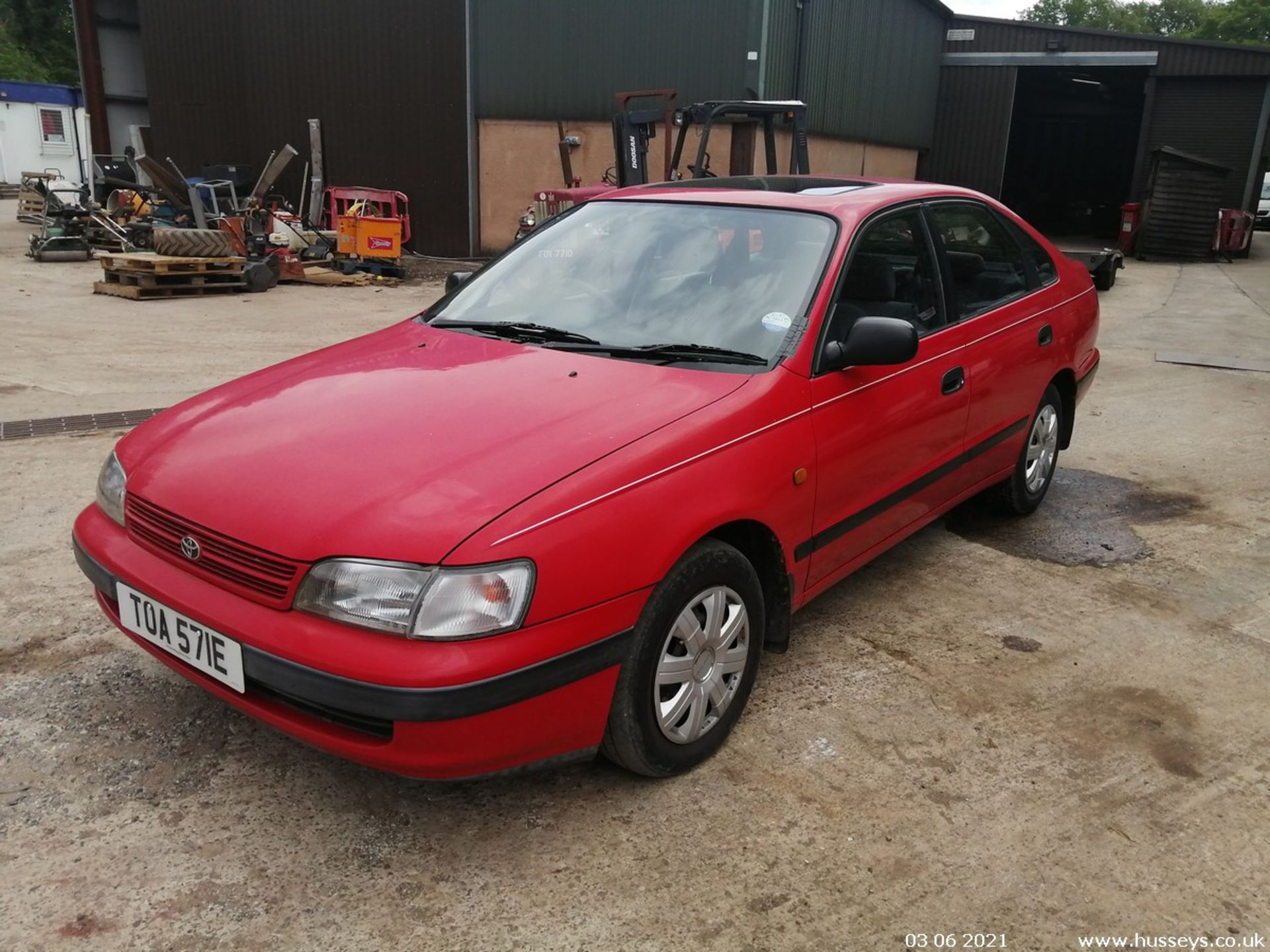 1993 TOYOTA CARINA E GLI AUTO - 1587cc 5dr Hatchback (Red)