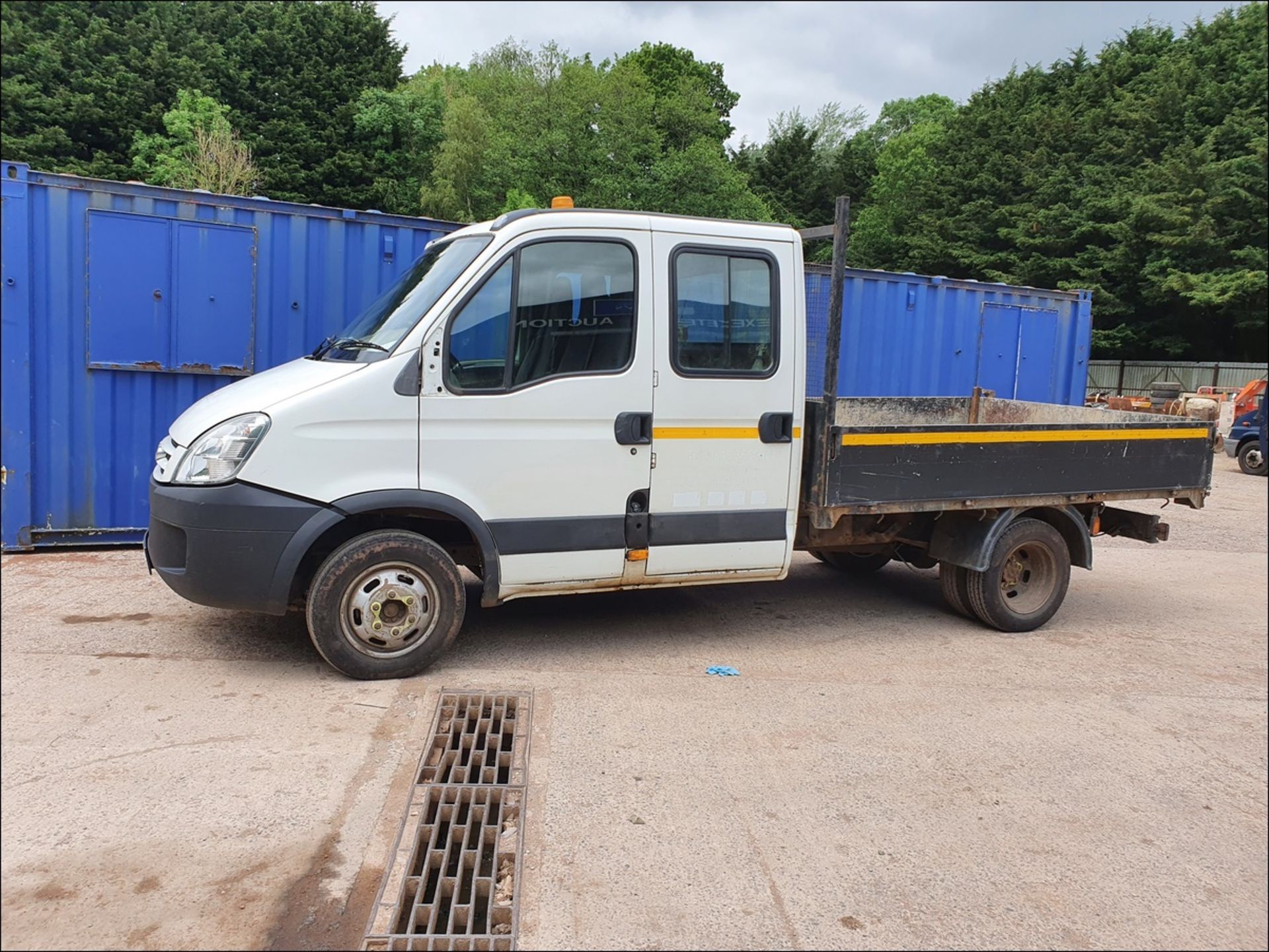 08/08 IVECO DAILY 35C12 LWB - 2287cc 4dr Tipper (Red/white, 180k) - Image 2 of 10