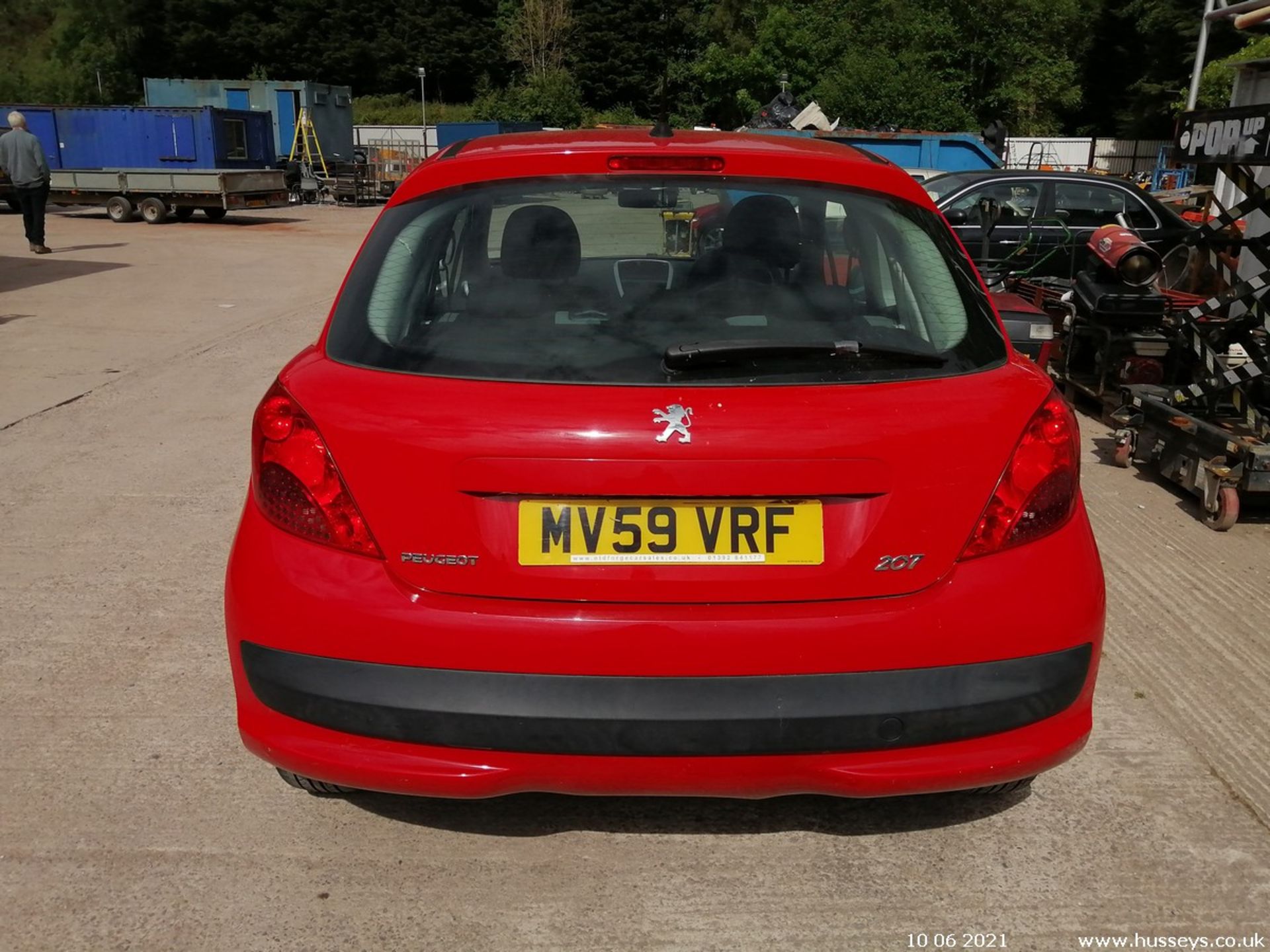 09/59 PEUGEOT 207 VERVE - 1360cc 3dr Hatchback (Red, 89k) - Image 6 of 13