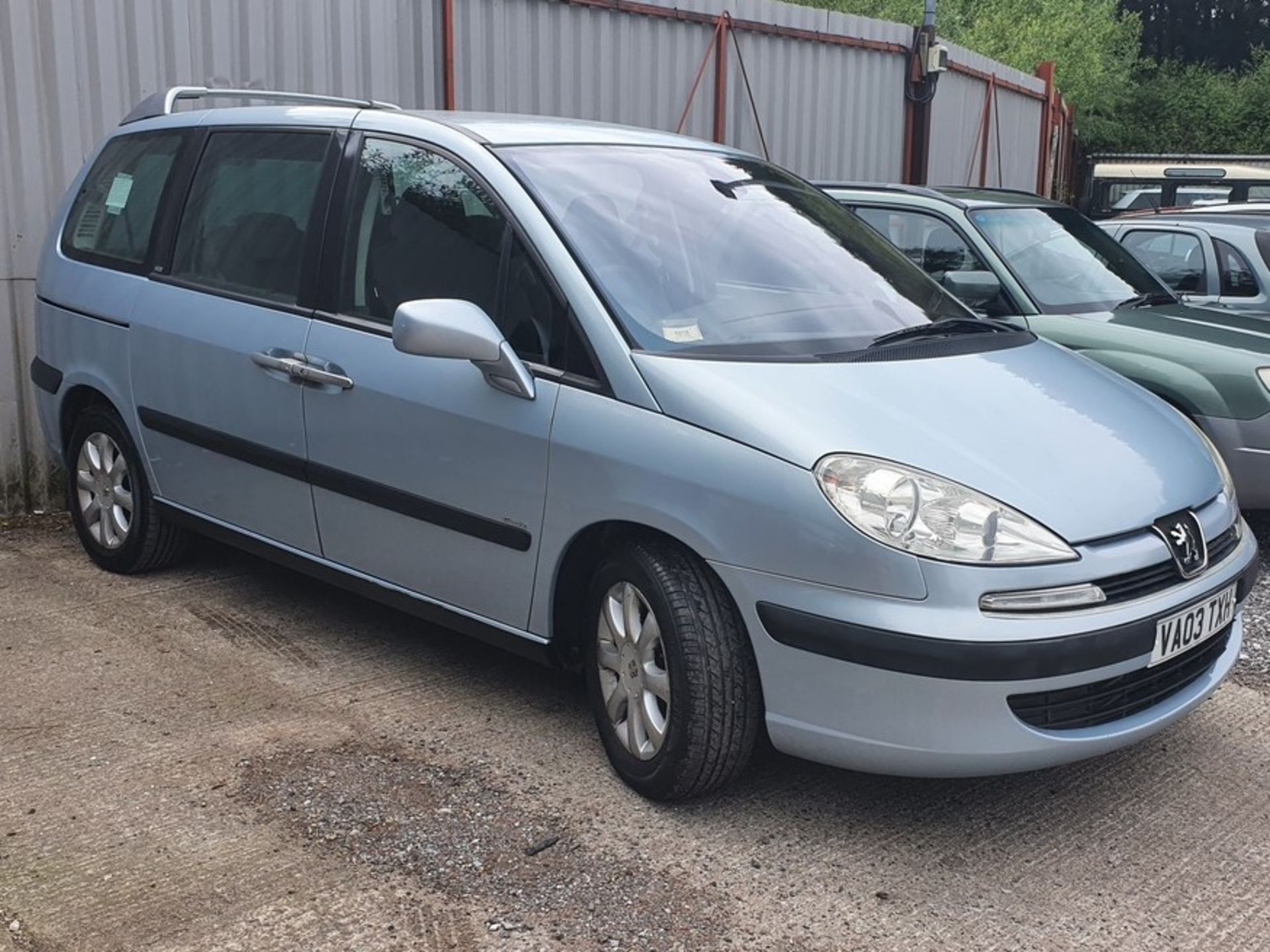 03/03 PEUGEOT 807 EXECUTIVE HDI - 1997cc 5dr MPV (Silver, 127k)