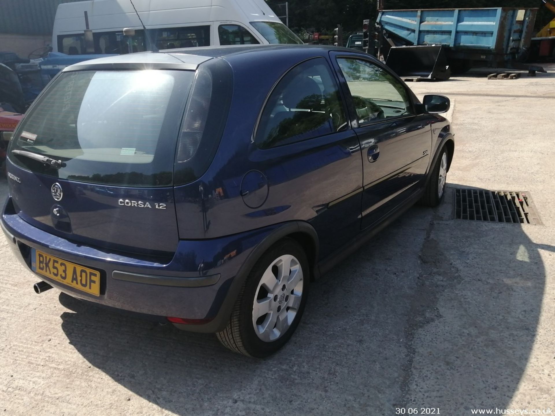 03/53 VAUXHALL CORSA SXI 16V - 1199cc 3dr Hatchback (Blue, 83k) - Image 8 of 13