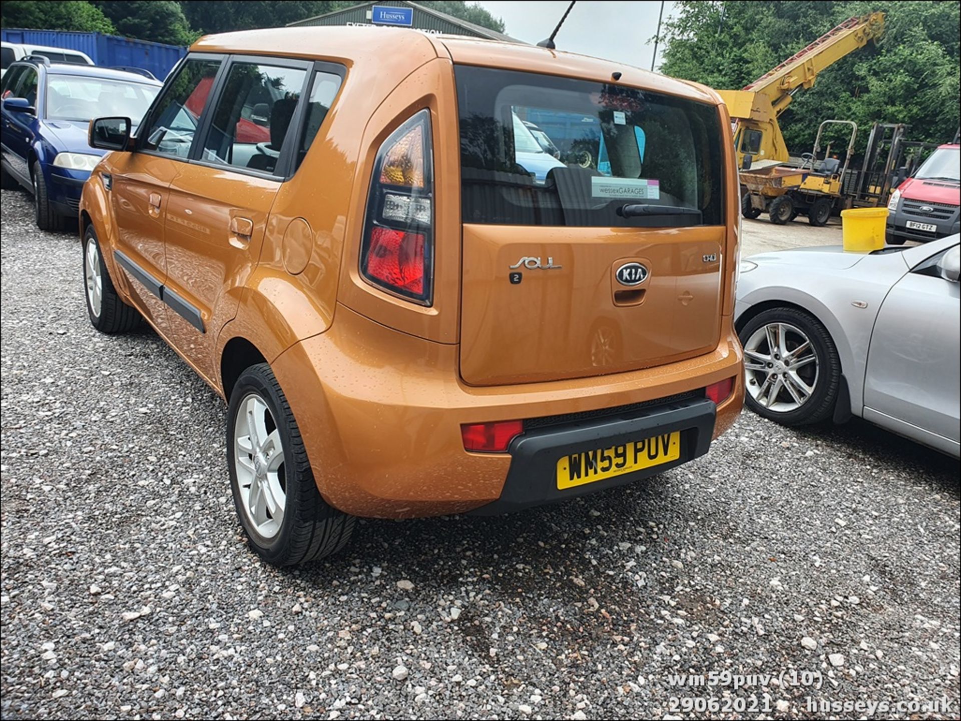 10/59 KIA SOUL 2 CRDI - 1582cc 5dr Hatchback (Orange, 72k) - Image 10 of 15