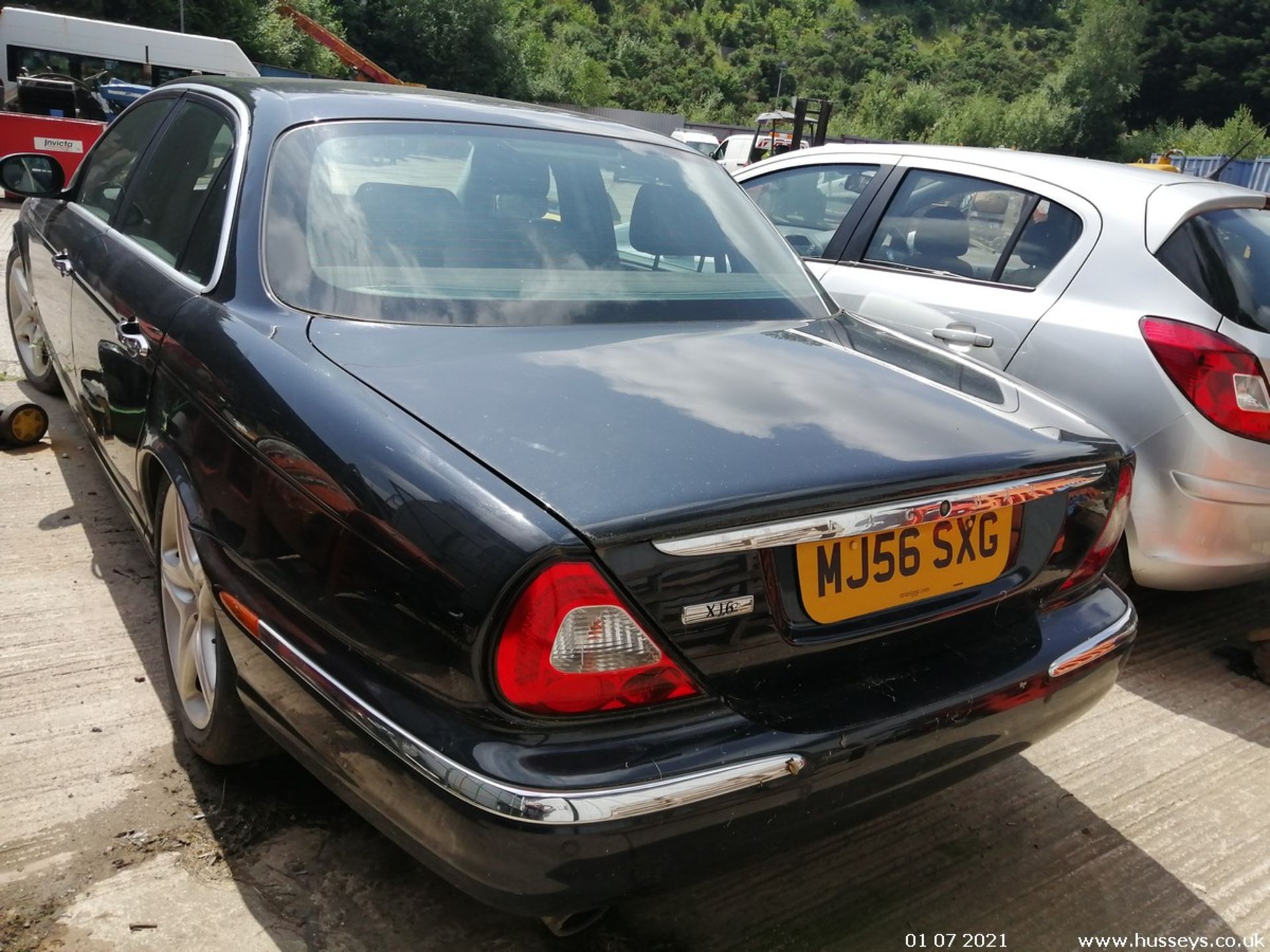 07/56 JAGUAR XJ6 V6 AUTO - 2967cc 4dr Saloon (Black) - Image 6 of 8