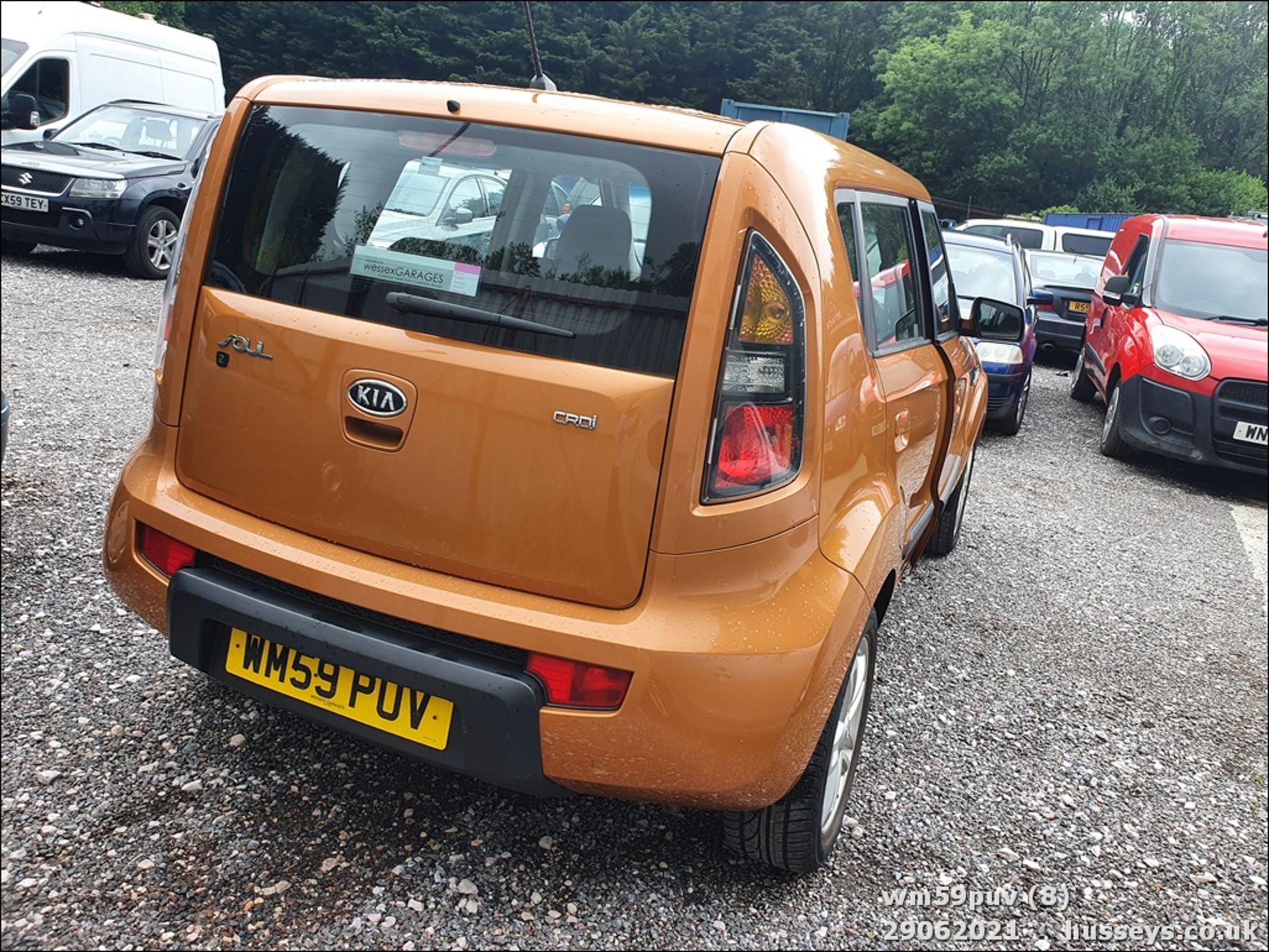 10/59 KIA SOUL 2 CRDI - 1582cc 5dr Hatchback (Orange, 72k) - Image 8 of 15