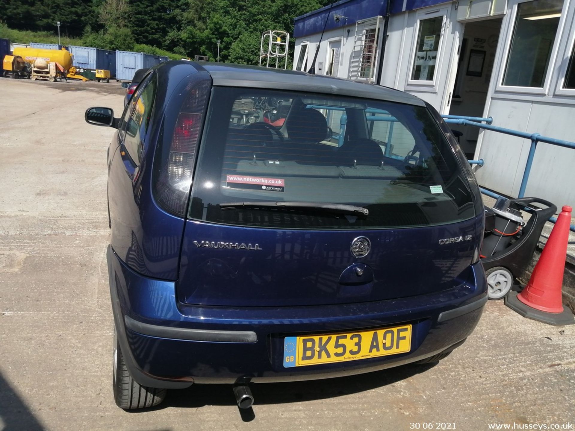 03/53 VAUXHALL CORSA SXI 16V - 1199cc 3dr Hatchback (Blue, 83k) - Image 6 of 13