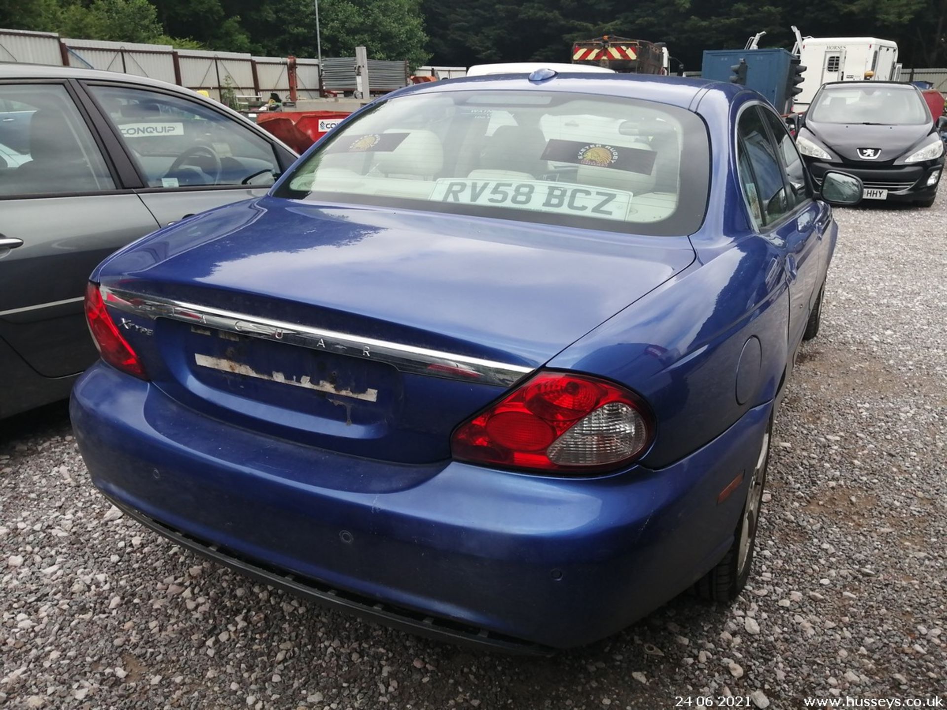 08/58 JAGUAR X-TYPE SE AUTO - 2198cc 5dr Saloon (Blue, 120k) - Image 5 of 12