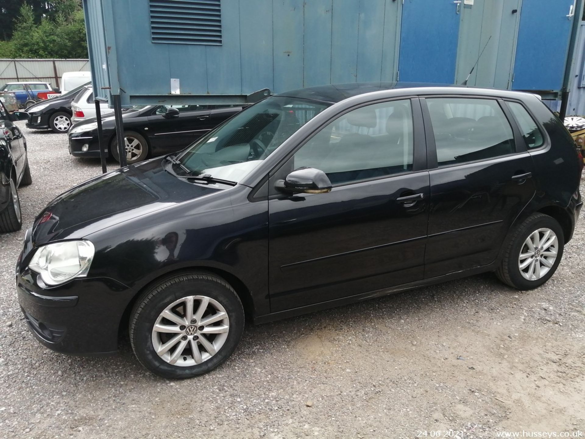 07/57 VOLKSWAGEN POLO S 80 AUTO - 1390cc 5dr Hatchback (Black, 81k) - Image 3 of 10