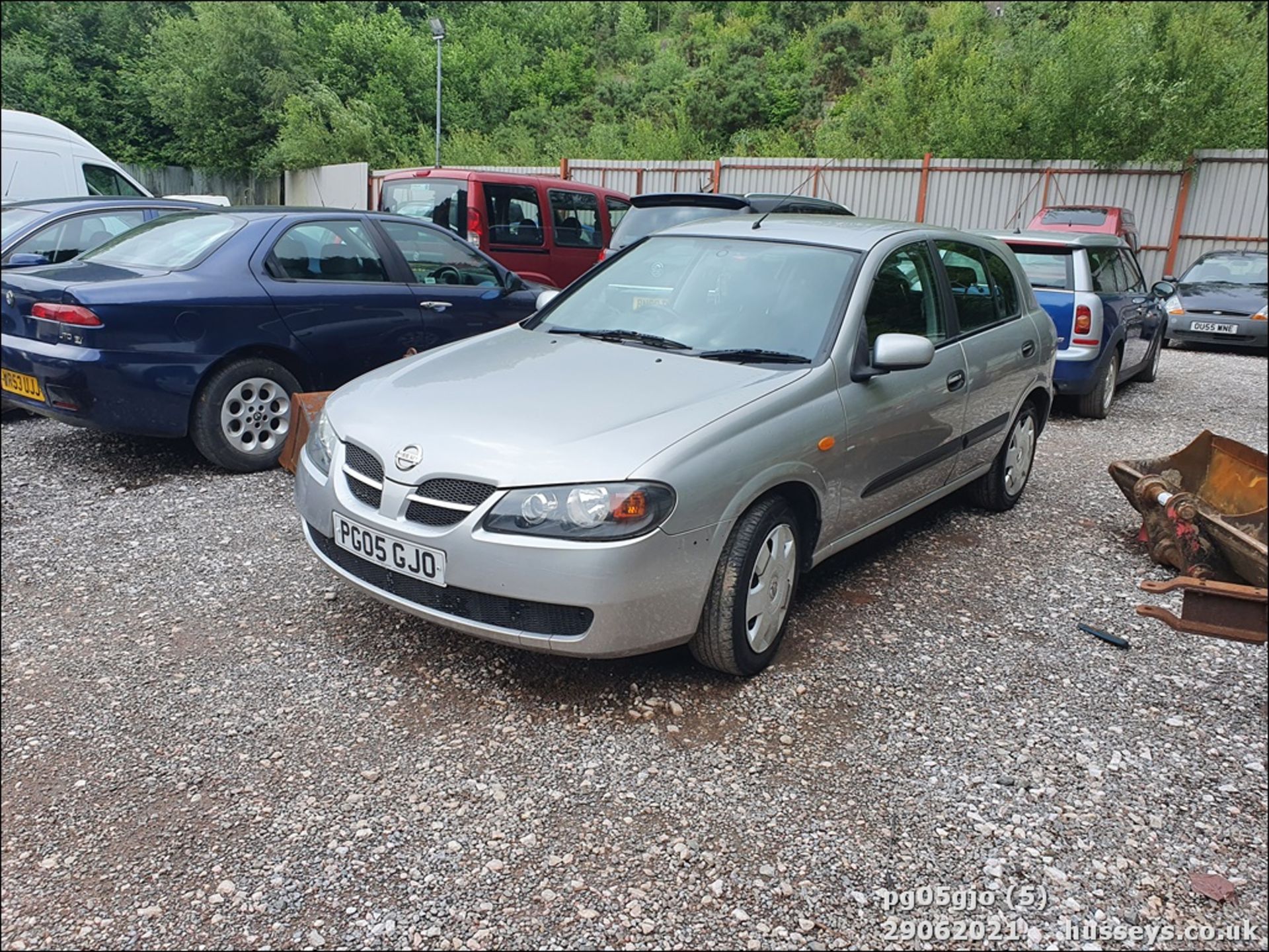 05/05 NISSAN ALMERA SE - 1497cc 5dr Hatchback (Silver) - Image 4 of 12