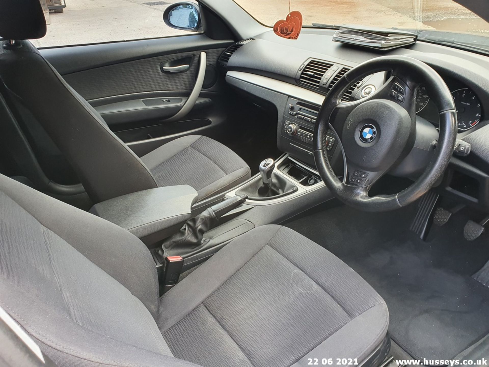 08/08 BMW 116I SE - 1599cc 3dr Hatchback (Black, 106k) - Image 12 of 15