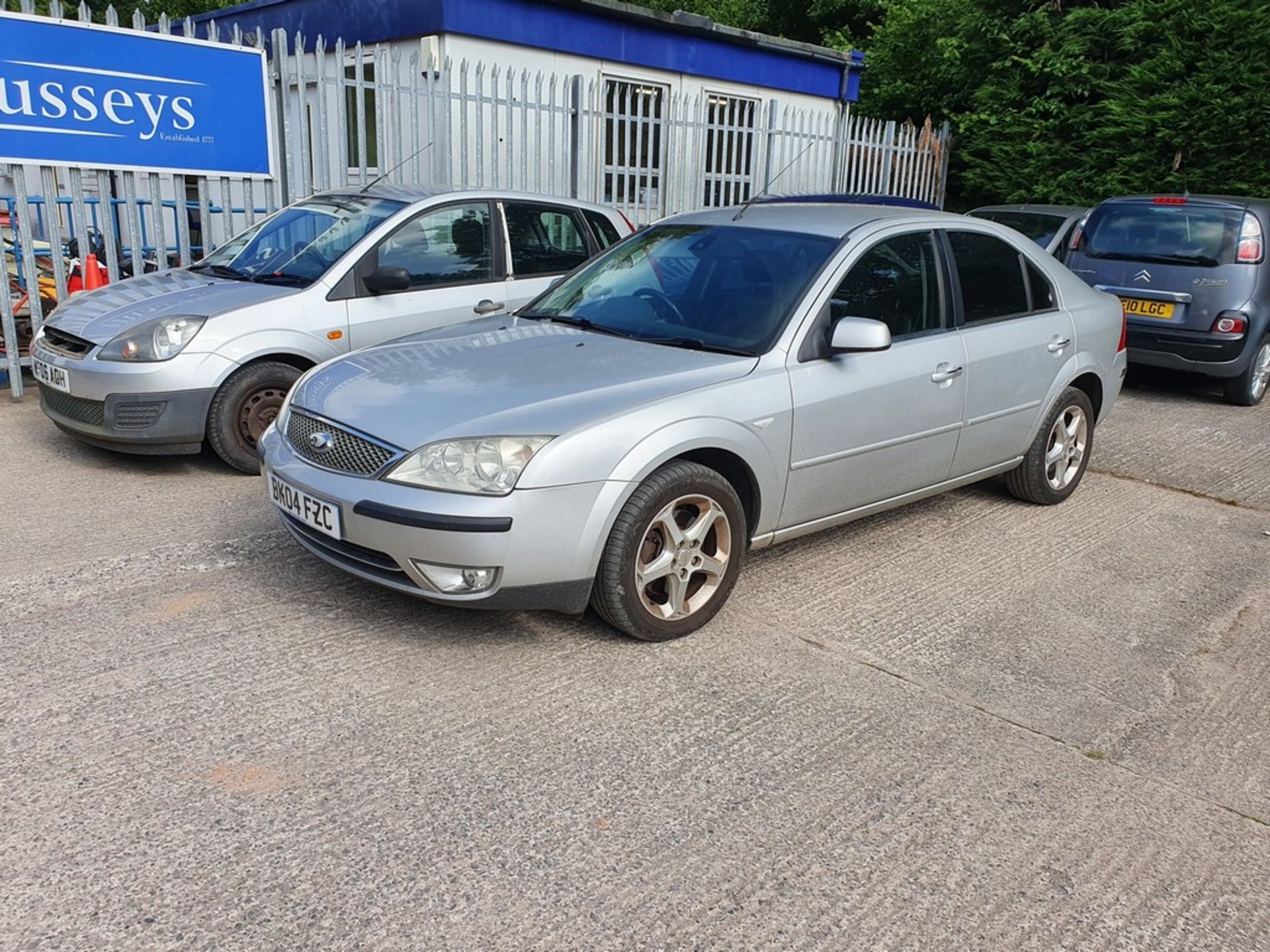 04/04 FORD MONDEO GHIA TDCI - 1998cc 5dr Hatchback (Silver, 190k) - Image 2 of 16