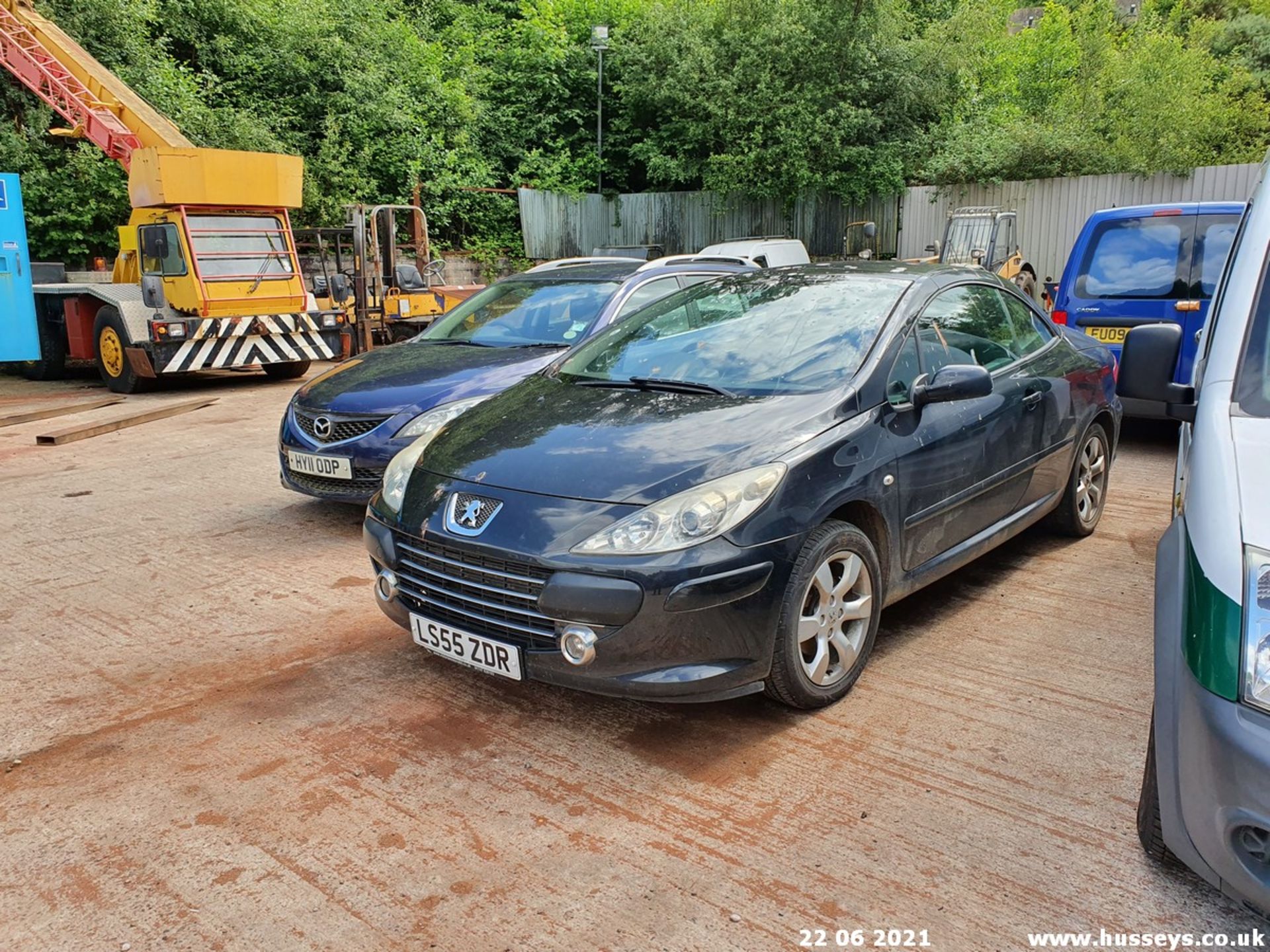 06/55 PEUGEOT 307 CC S - 1997cc 2dr Convertible (Black) - Image 6 of 12