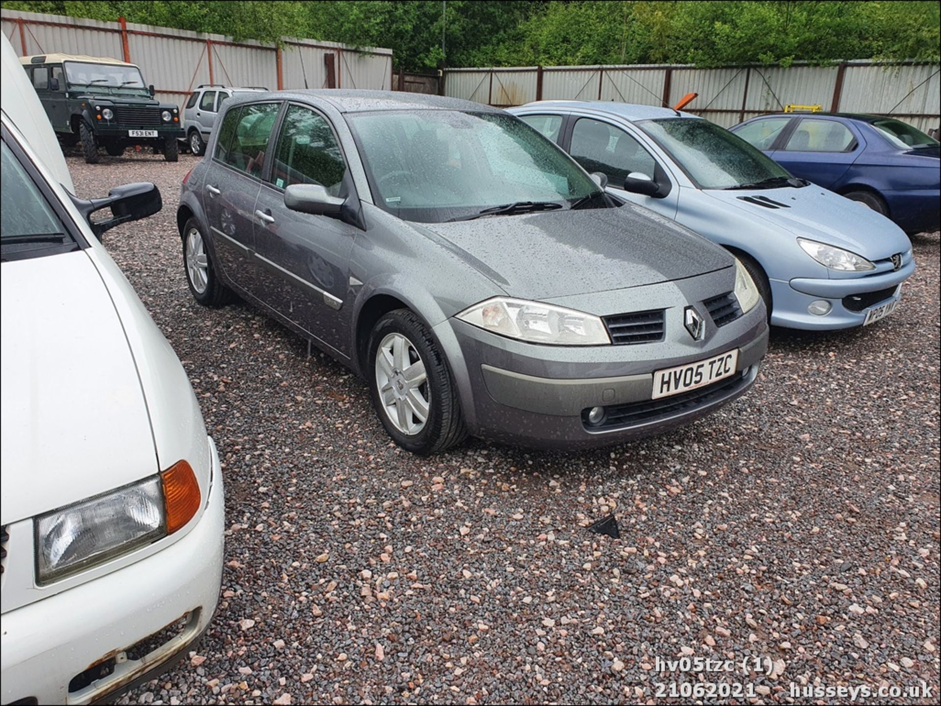 05/05 RENAULT MEGANE DYNAMIQUE 16V - 1598cc 5dr Hatchback (Grey, 41k) - Image 4 of 13