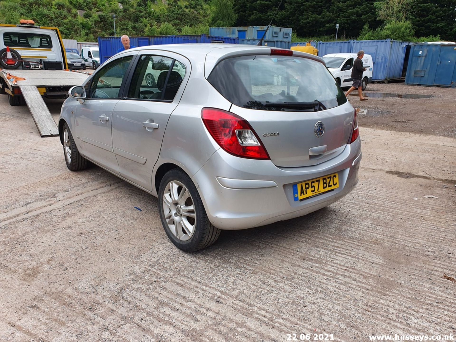 07/57 VAUXHALL CORSA DESIGN - 1364cc 5dr Hatchback (Silver) - Image 7 of 15