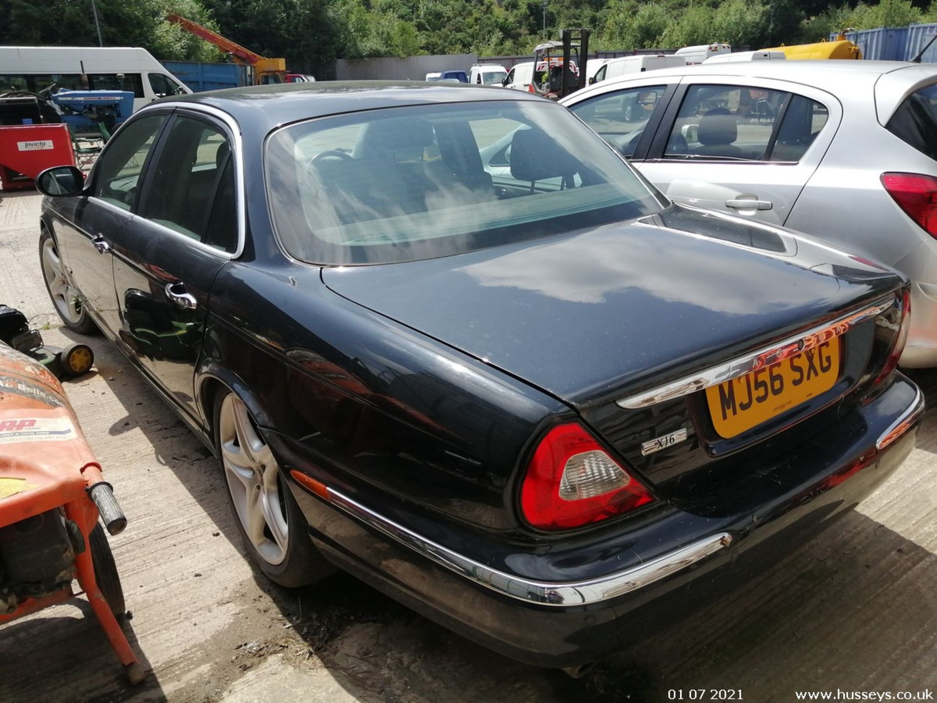 07/56 JAGUAR XJ6 V6 AUTO - 2967cc 4dr Saloon (Black) - Image 5 of 8