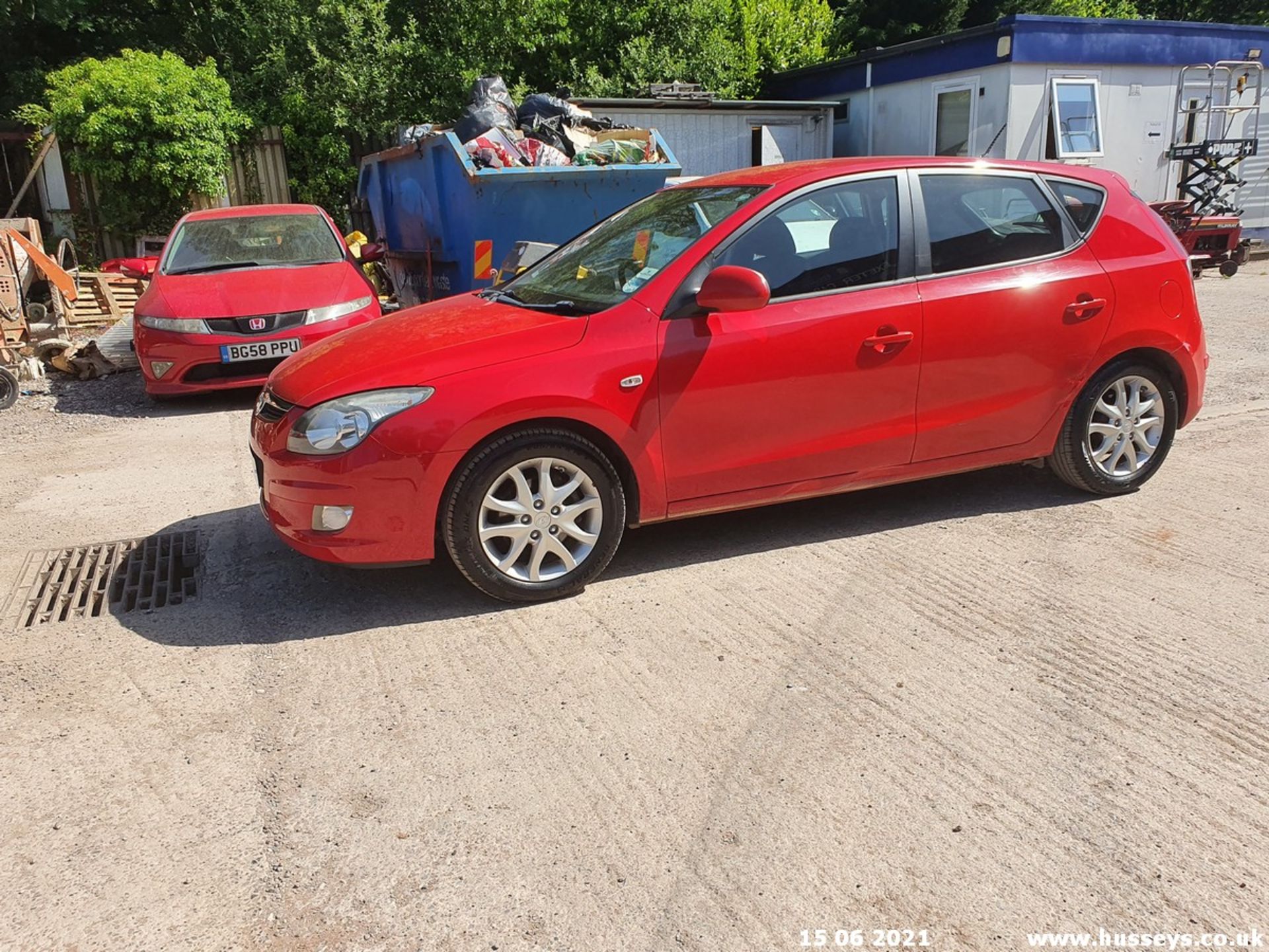 10/59 HYUNDAI I30 STYLE - 1591cc 5dr Hatchback (Red, 74k) - Image 8 of 19