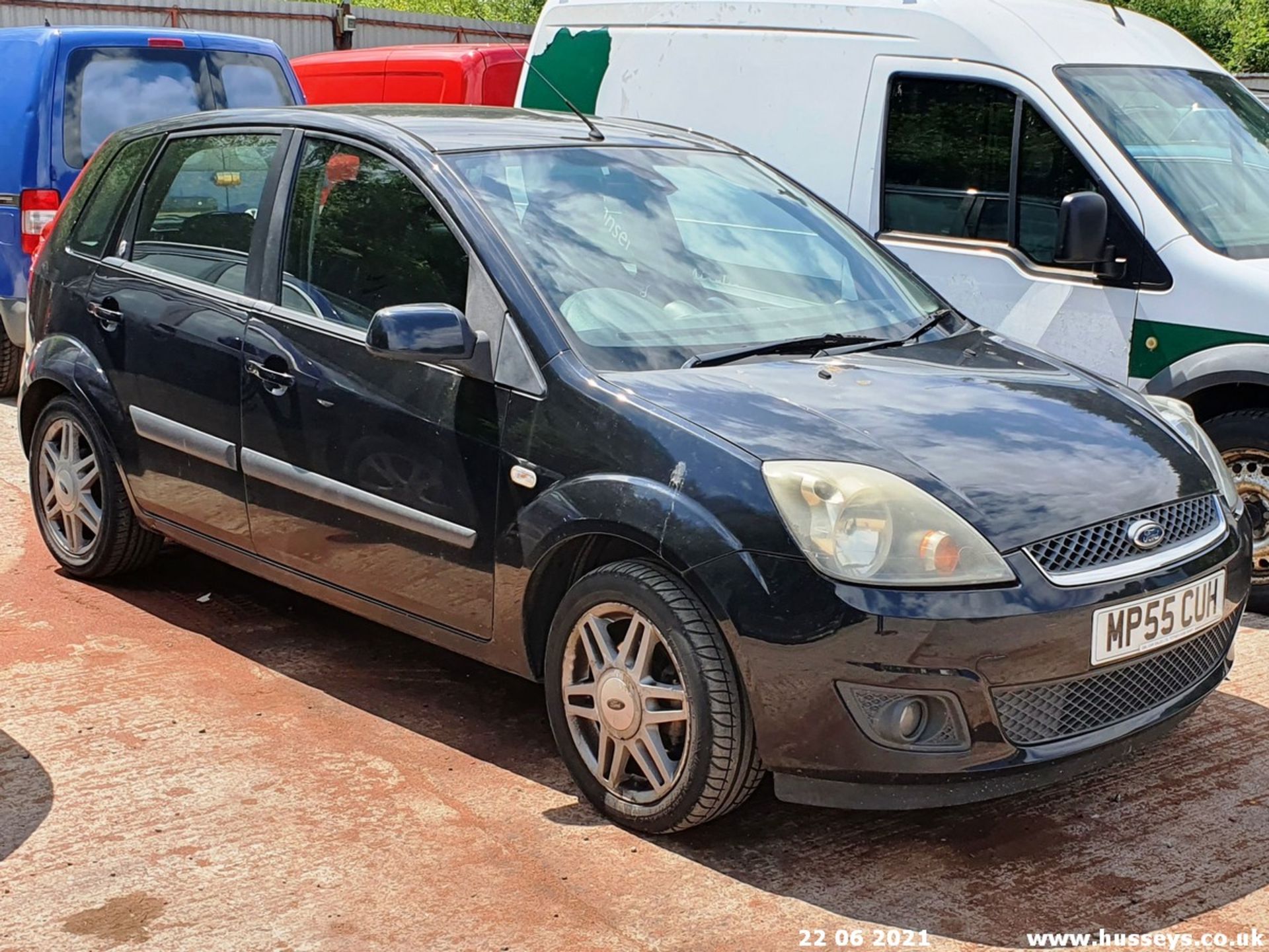 06/55 FORD FIESTA GHIA - 1388cc 5dr Hatchback (Black, 110k)