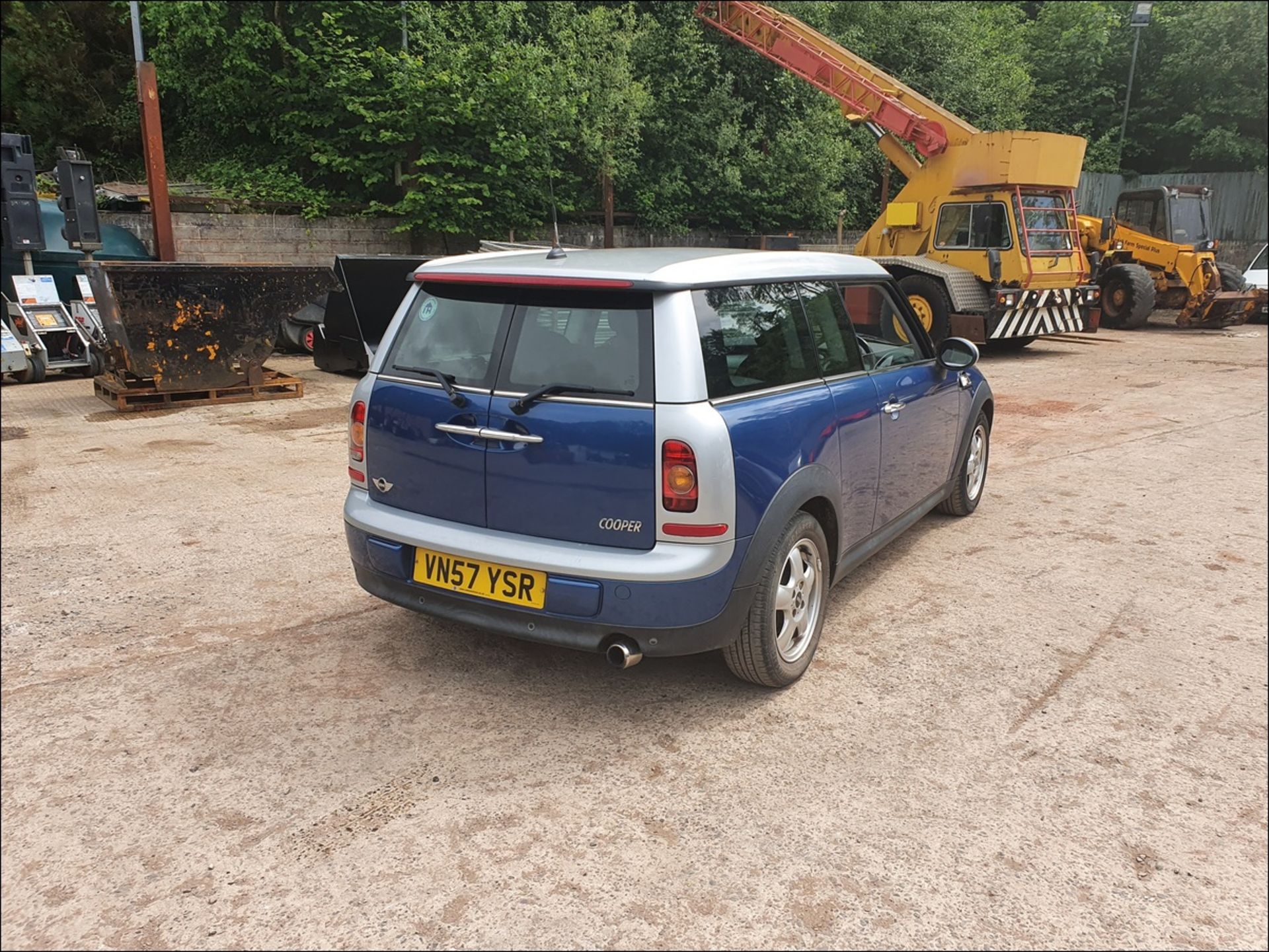 07/57 MINI COOPER AUTO CLUBMAN - 1598cc 5dr Estate (Blue, 138k) - Image 6 of 14