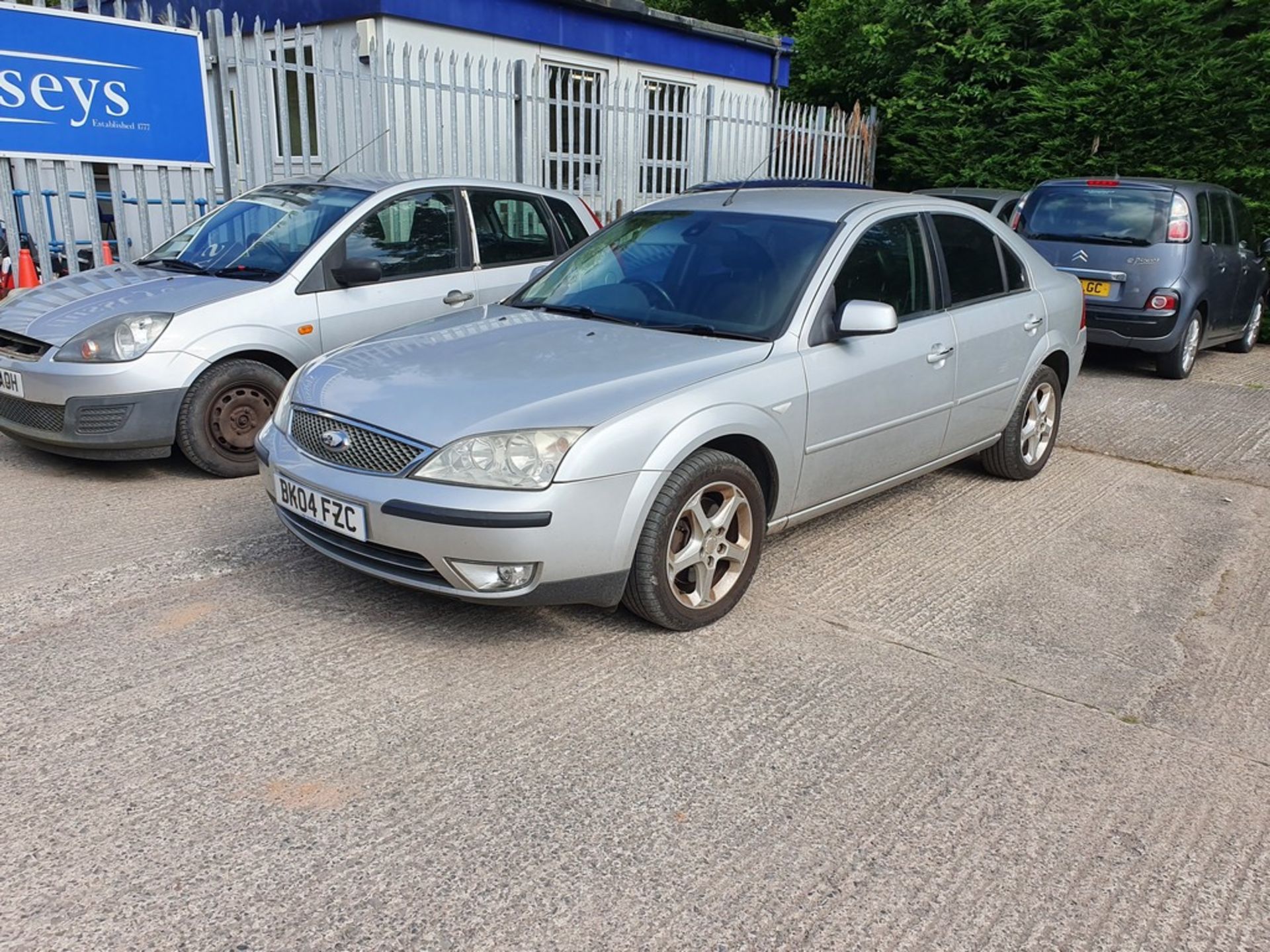 04/04 FORD MONDEO GHIA TDCI - 1998cc 5dr Hatchback (Silver, 190k) - Image 3 of 16