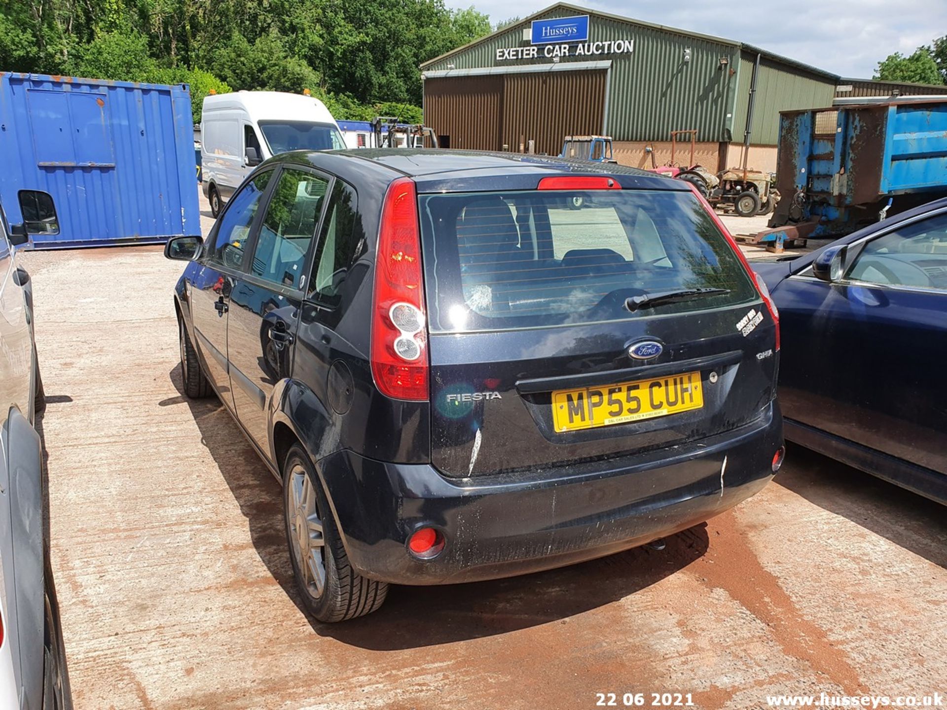 06/55 FORD FIESTA GHIA - 1388cc 5dr Hatchback (Black, 110k) - Image 7 of 15