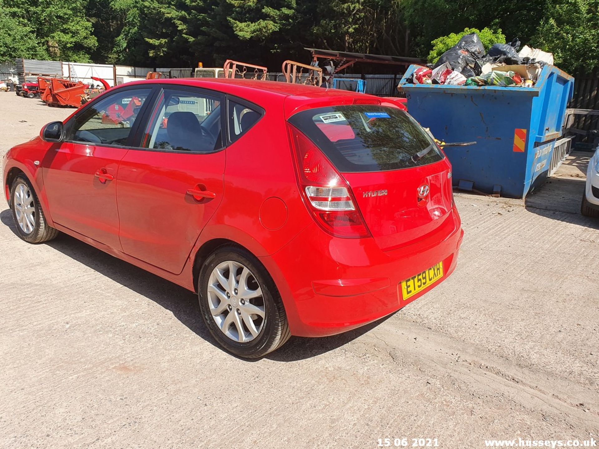 10/59 HYUNDAI I30 STYLE - 1591cc 5dr Hatchback (Red, 74k) - Image 11 of 19