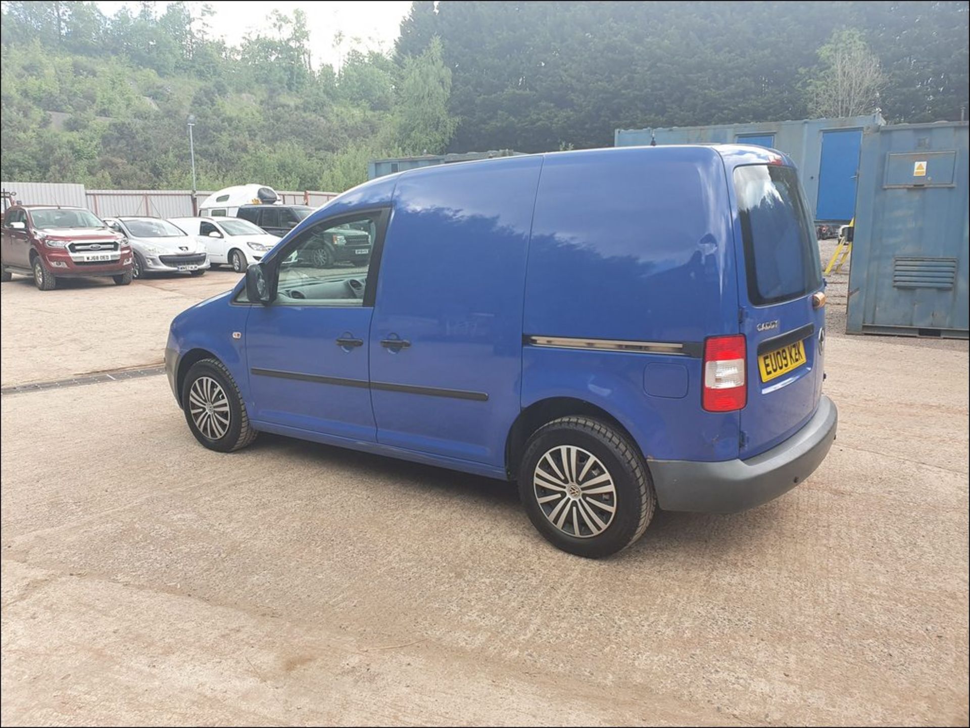 09/09 VOLKSWAGEN CADDY C20 PLUS SDI - 1968cc Van (Blue, 185k) - Image 7 of 12