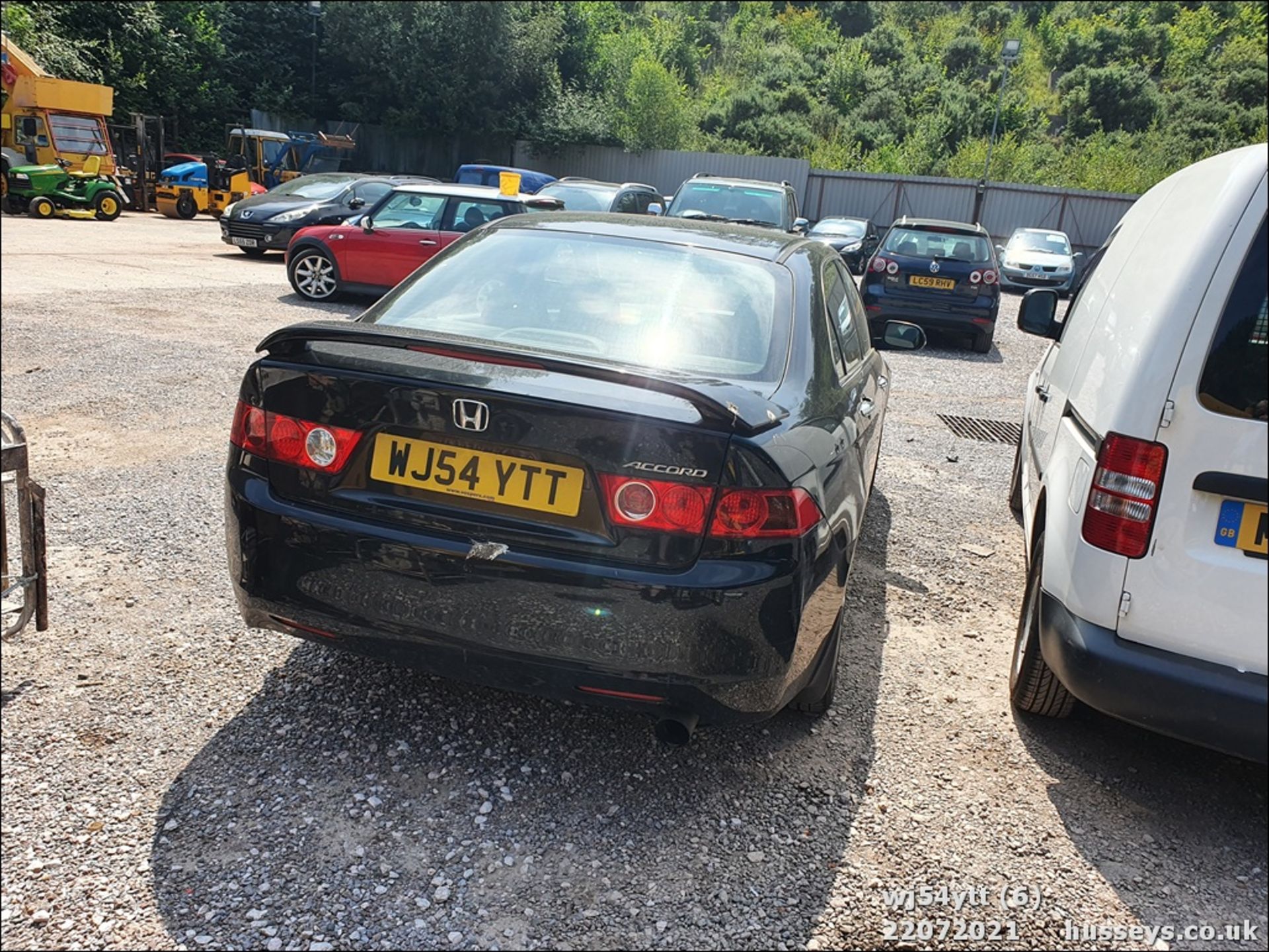 04/54 HONDA ACCORD VTEC SPORT - 1997cc 4dr Saloon (Black, 170k) - Image 6 of 13