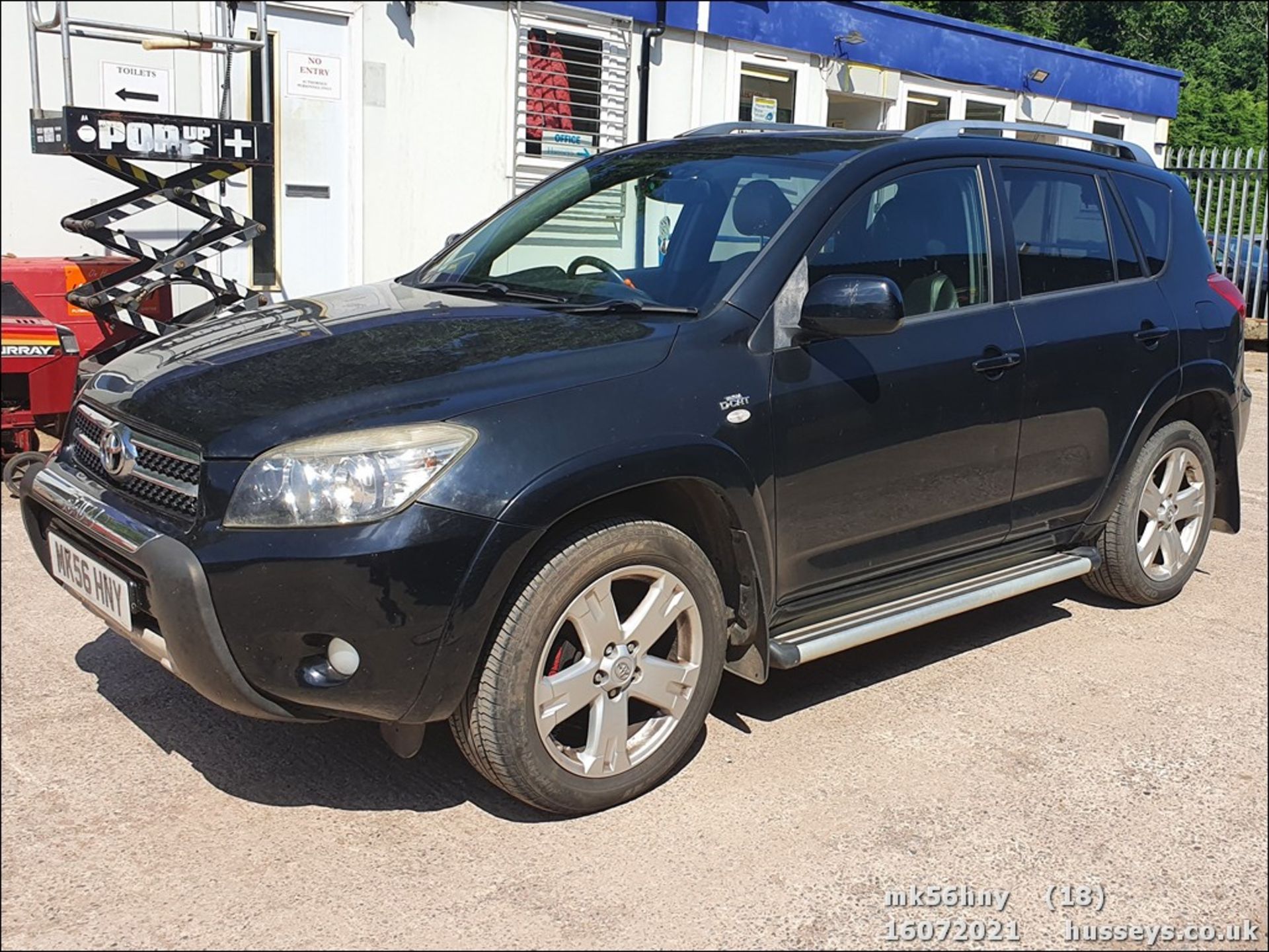 06/56 TOYOTA RAV4 T180 D-4D - 2231cc 5dr Estate (Black, 99k)