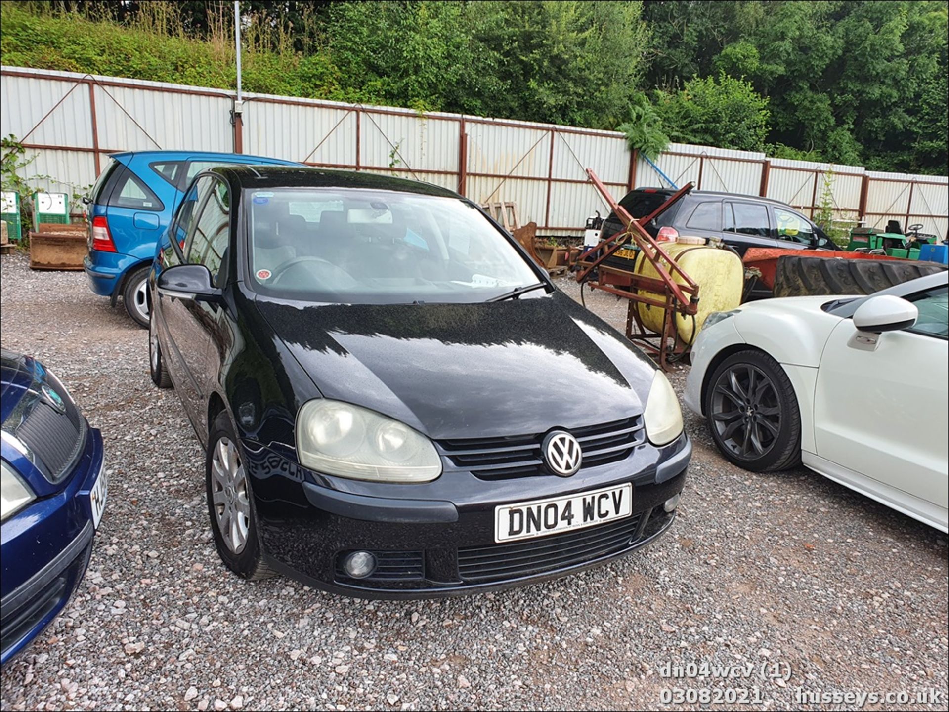 04/04 VOLKSWAGEN GOLF TDI SE - 1896cc 5dr Hatchback (Black, 190k) - Image 2 of 9