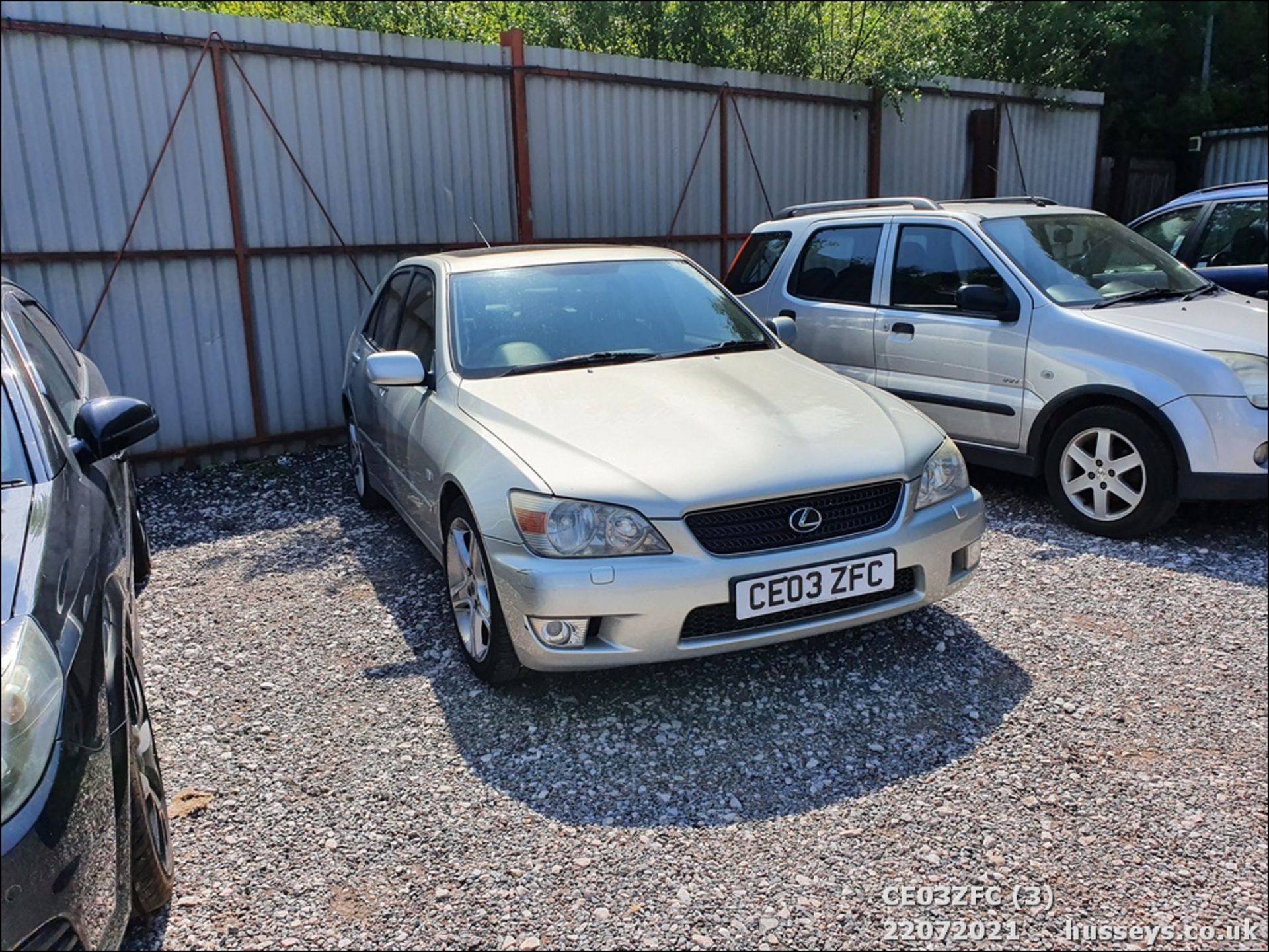 03/03 LEXUS IS200 SPORT - 1988cc 4dr Saloon (Silver) - Image 4 of 14