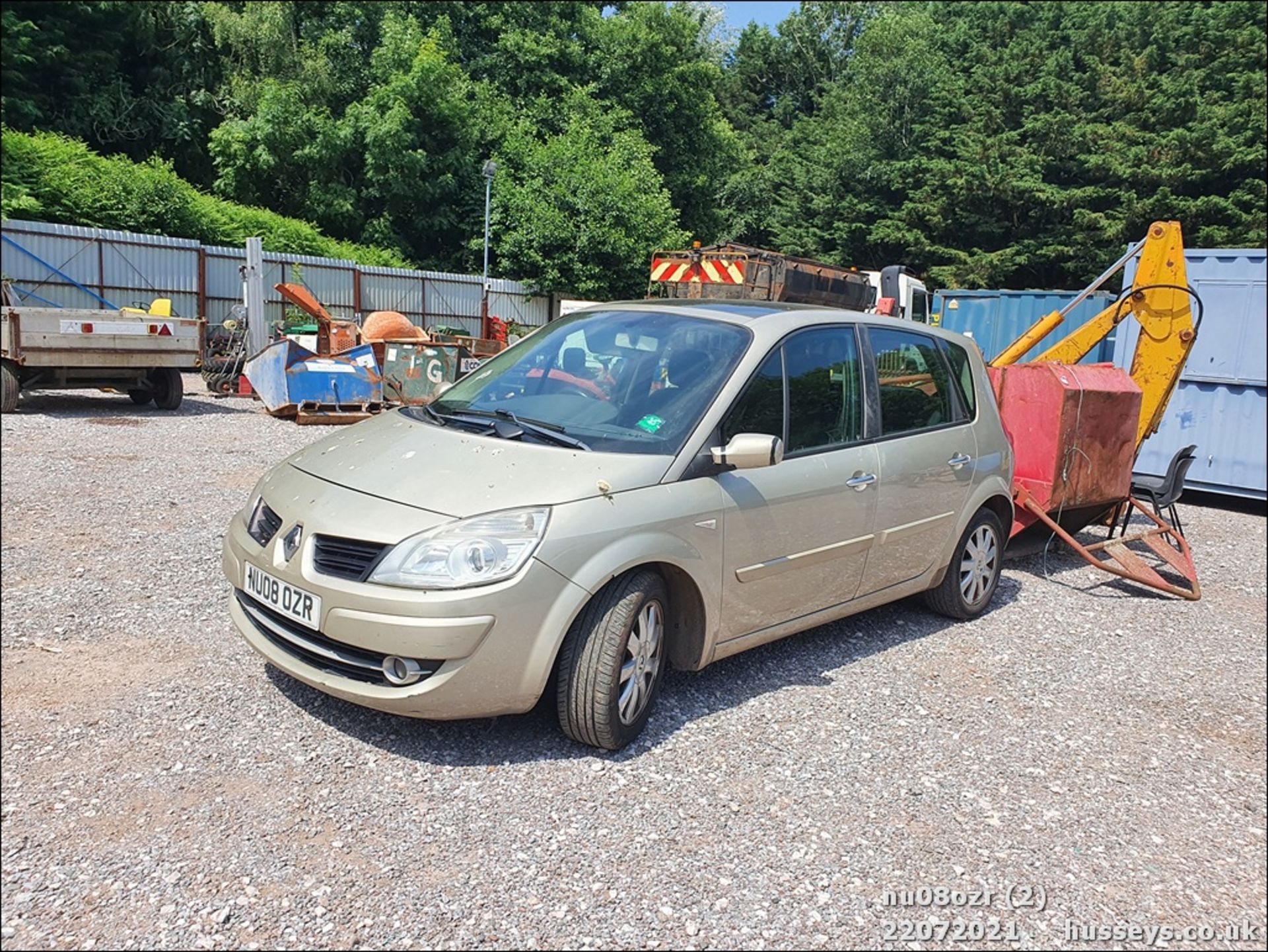 08/08 RENAULT SCENIC DYN DCI 106 - 1461cc 5dr MPV (Gold) - Image 3 of 16