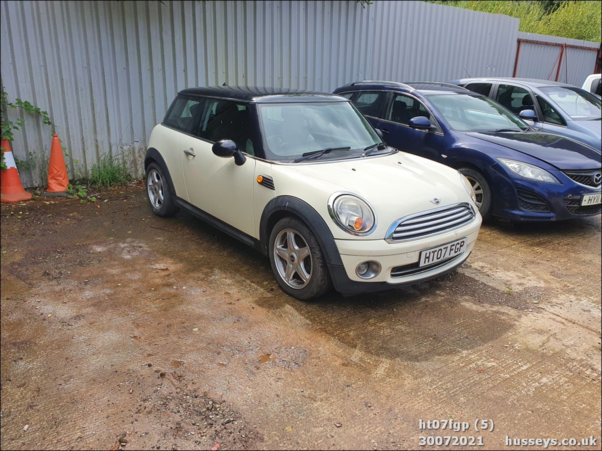 07/07 MINI COOPER - 1598cc 3dr Hatchback (White) - Image 10 of 26