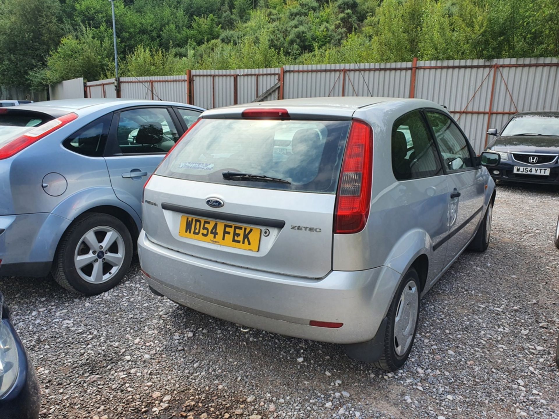 05/54 FORD FIESTA ZETEC - 1388cc 3dr Hatchback (Silver, 139k) - Image 9 of 14