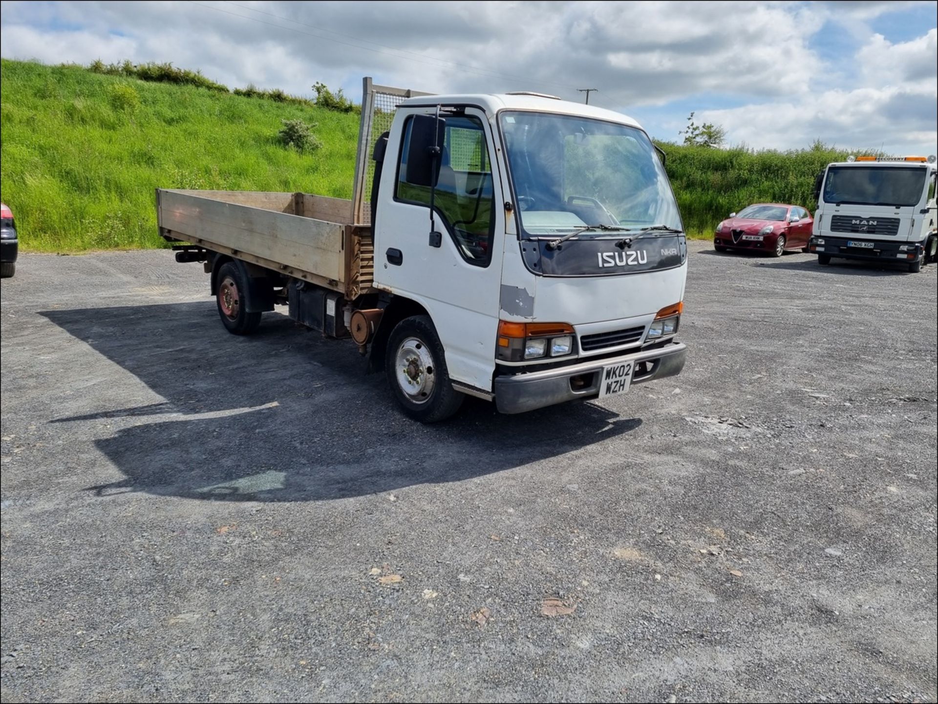 02/02 ISUZU TRUCKS NKR 55 - 2999cc 2dr Lorry (White) - Image 2 of 16